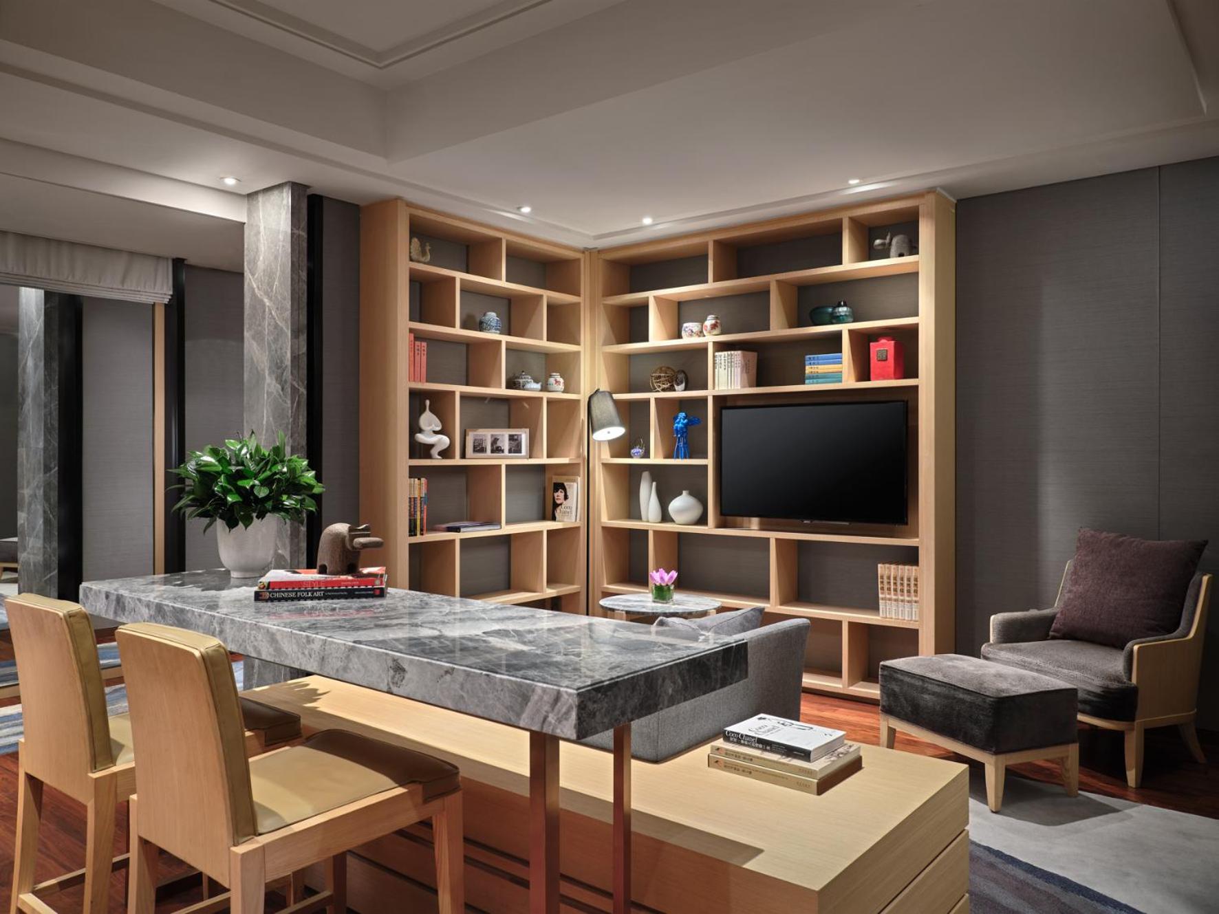 One Bedroom Suite  photo 3