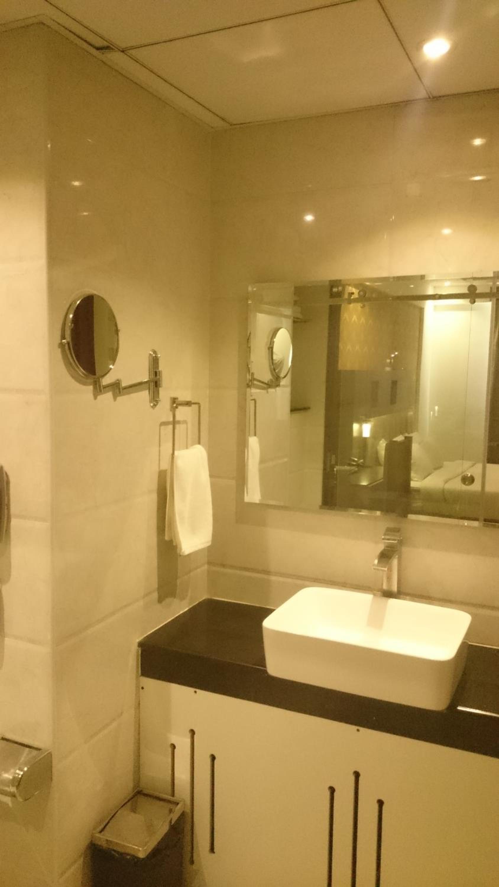 Executive Double Room - Photo 7