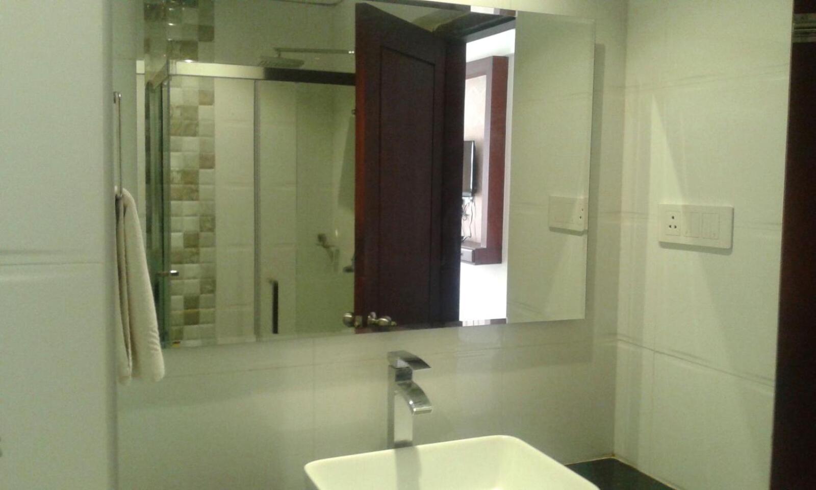 Superior Double Room with Balcony - Photo 5
