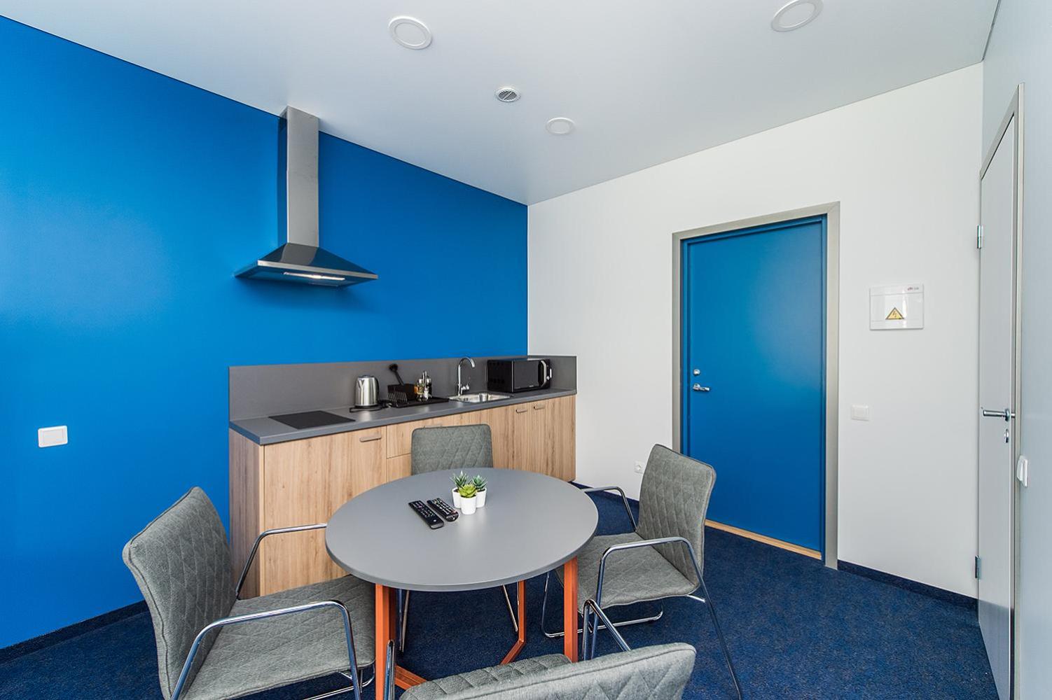 Family Apartment with Kitchen and Jet Bath - Photo 3