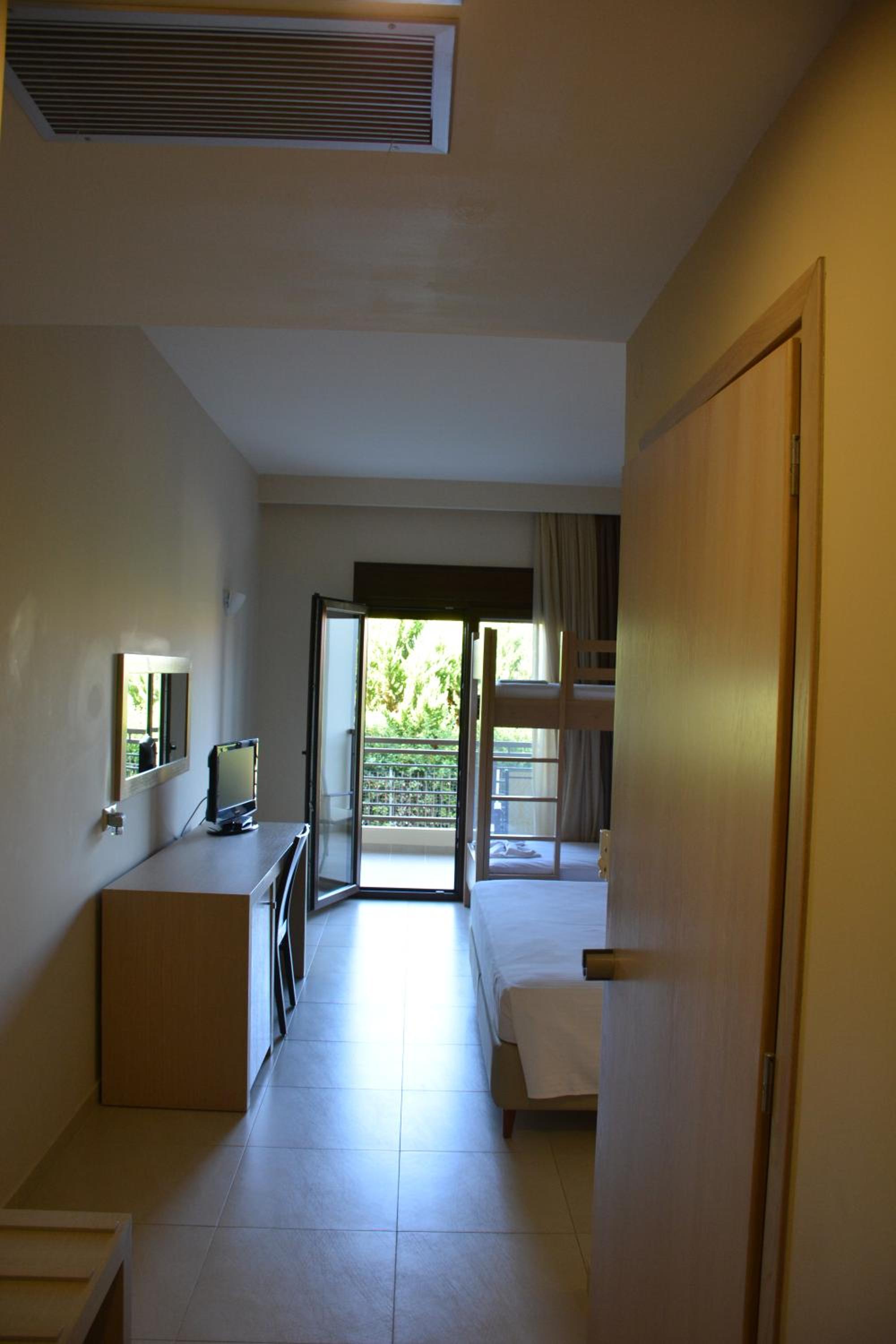 Quadruple Room photo 2