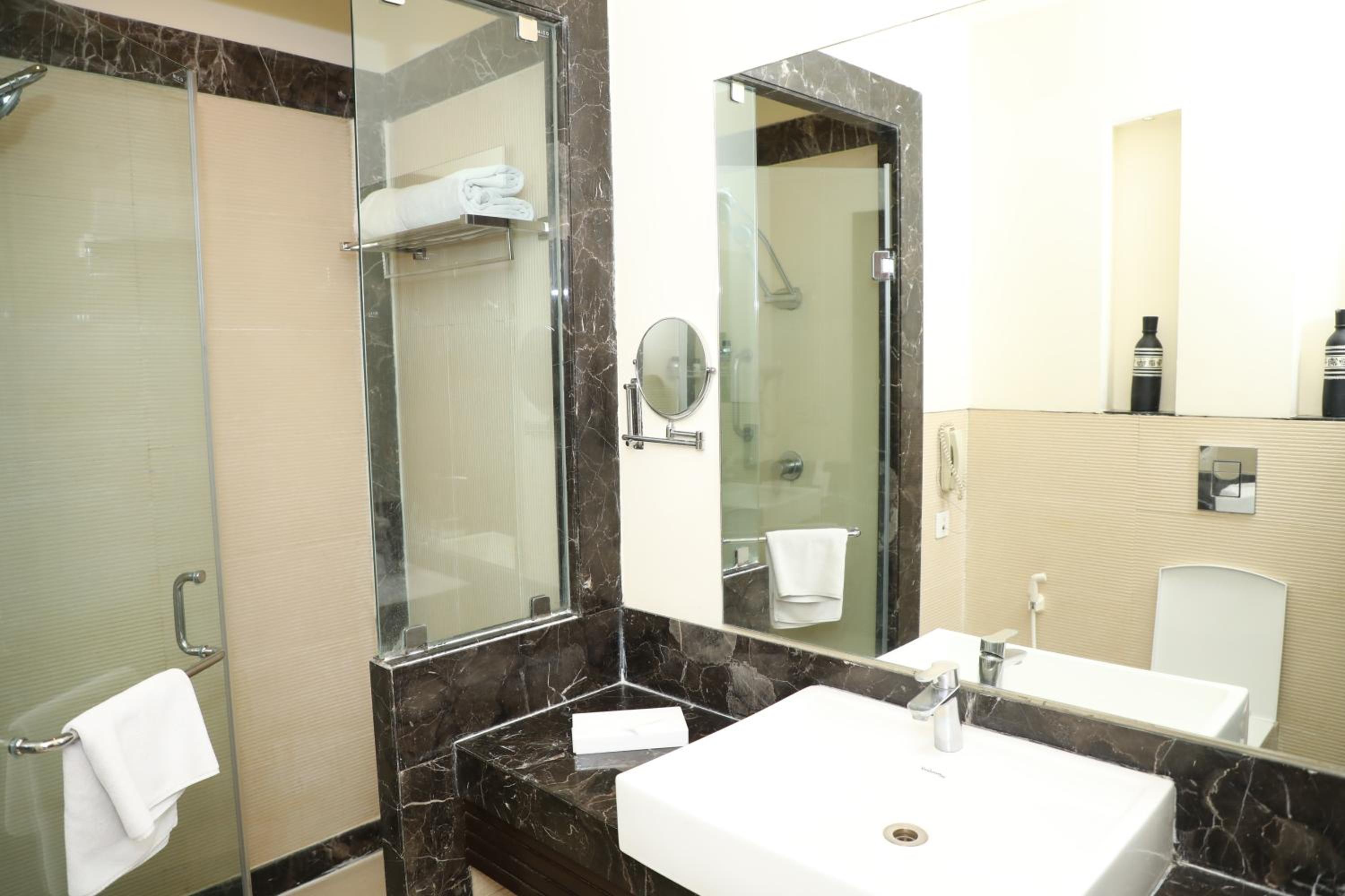 King Bed Presidential Suite photo 2