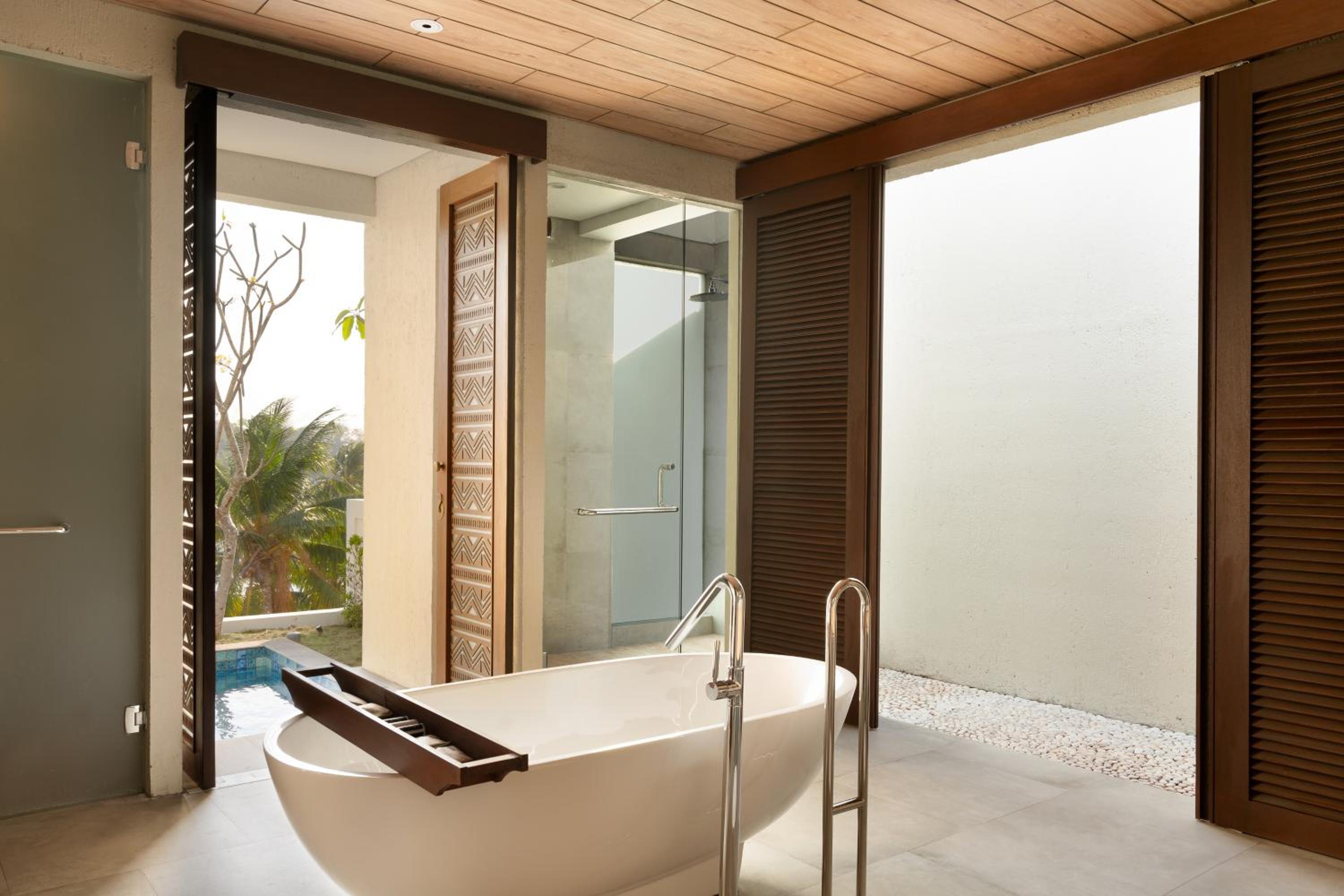 One-Bedroom Hillside Villa with Private Pool and Sea View, photo 6