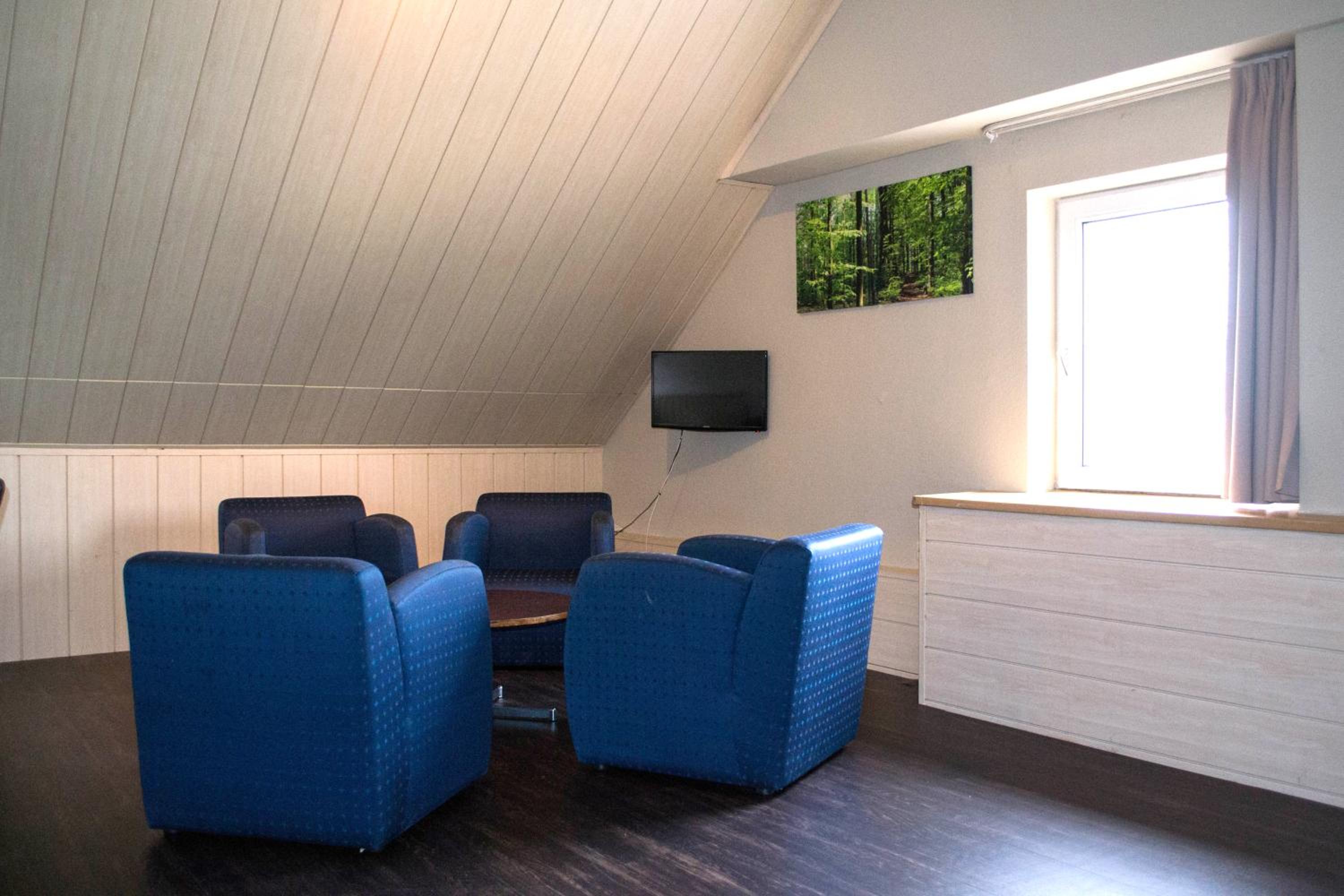Family Room photo 2