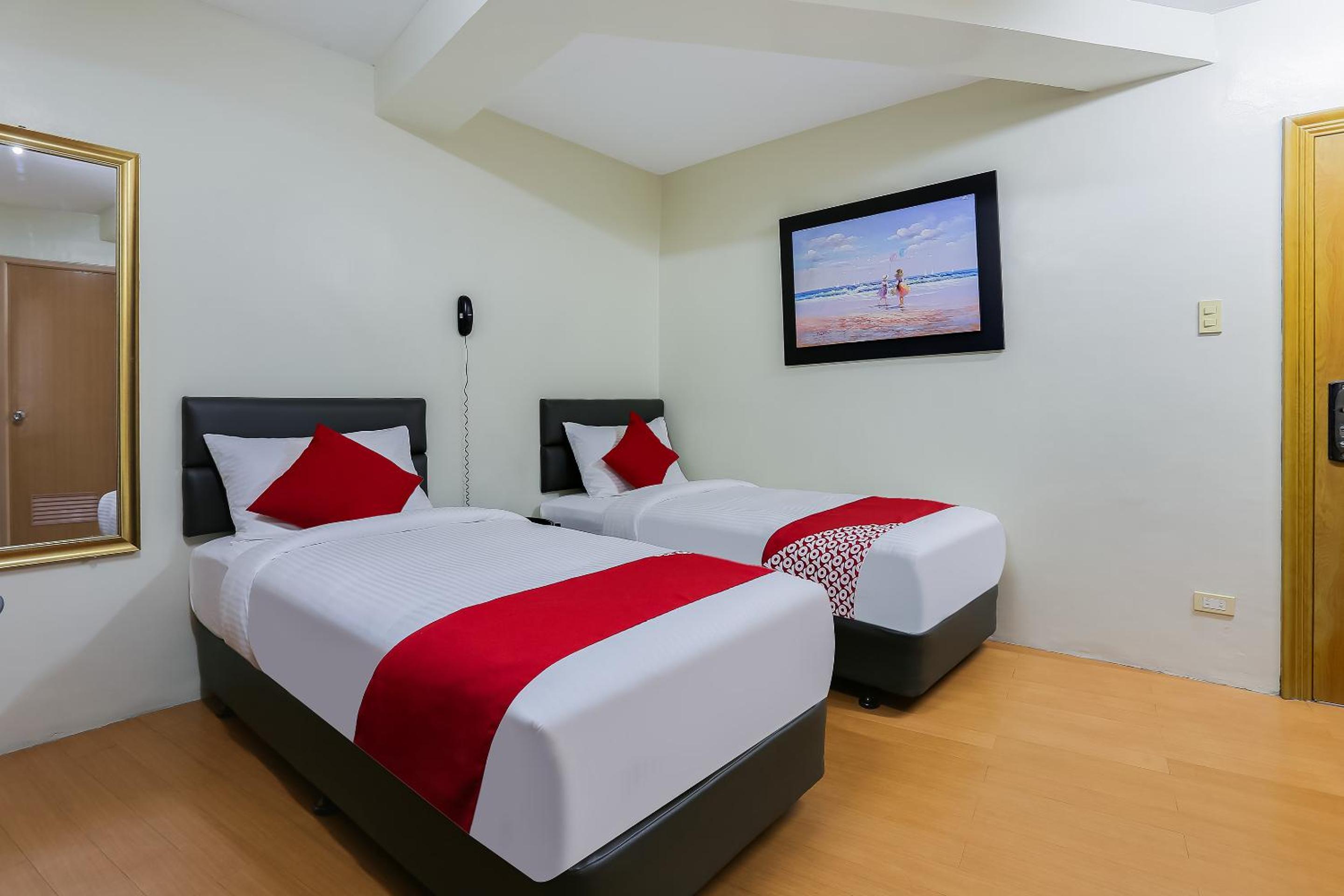 Deluxe Twin Room - Photo 2