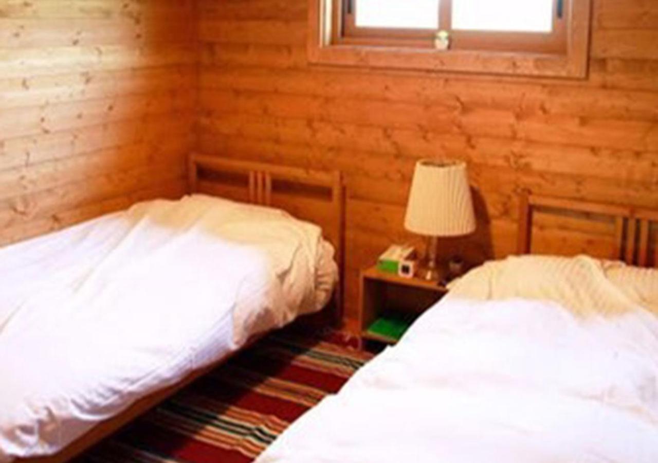 Standard Twin Room - Photo 1