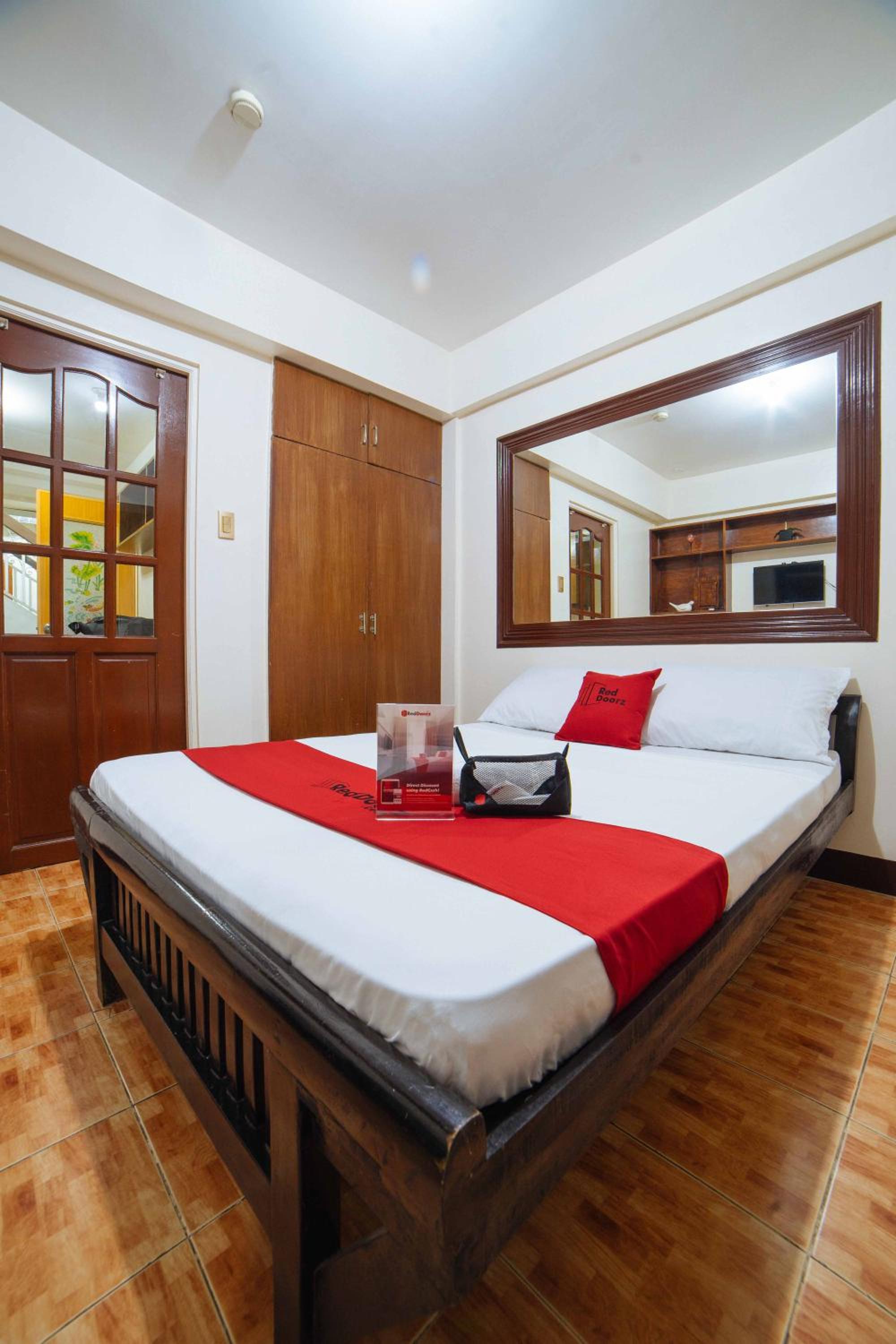Deluxe Room - Photo 1