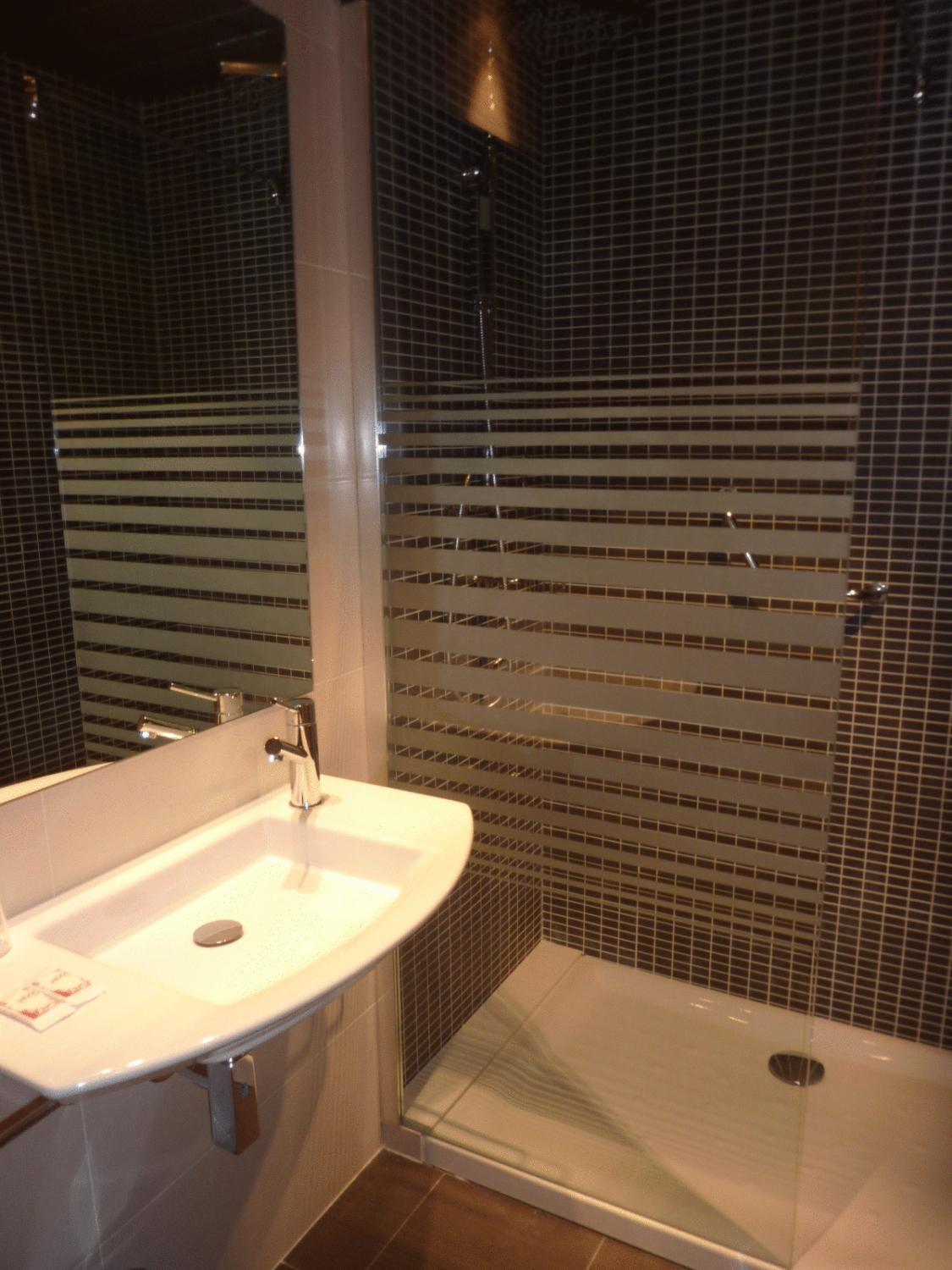 Double or Twin Room photo 3