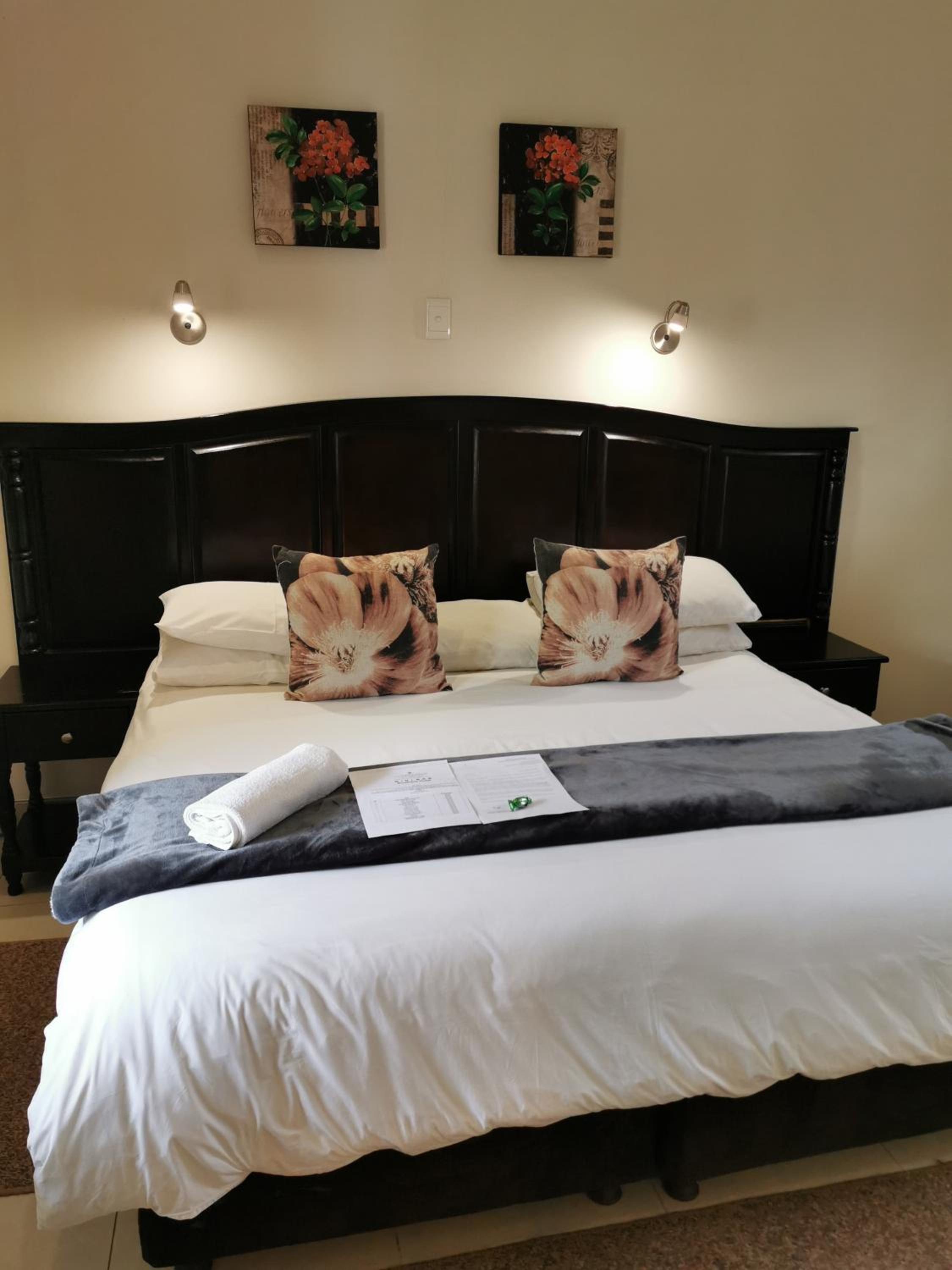 Double or Twin Room photo 2