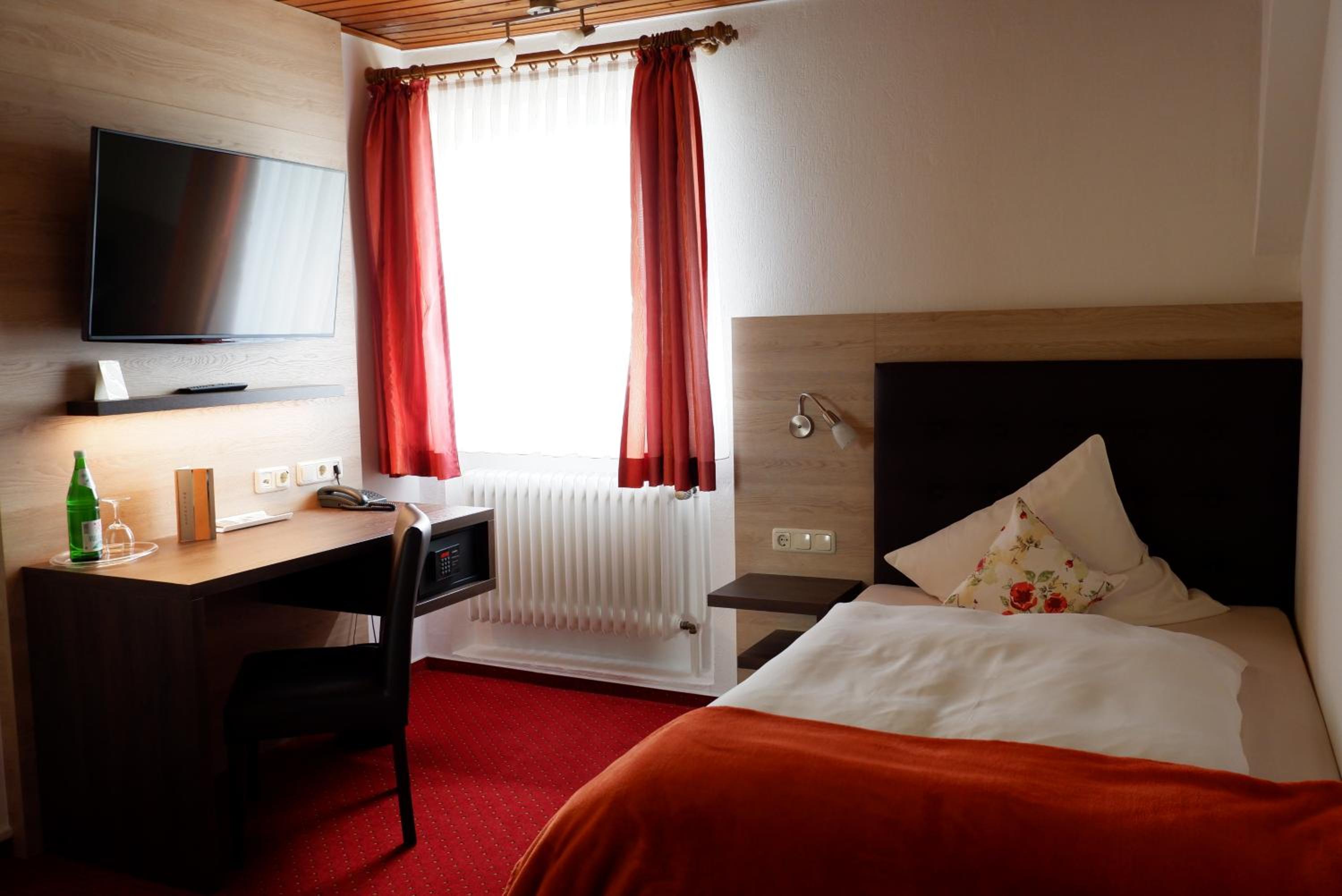 Single Room photo 3