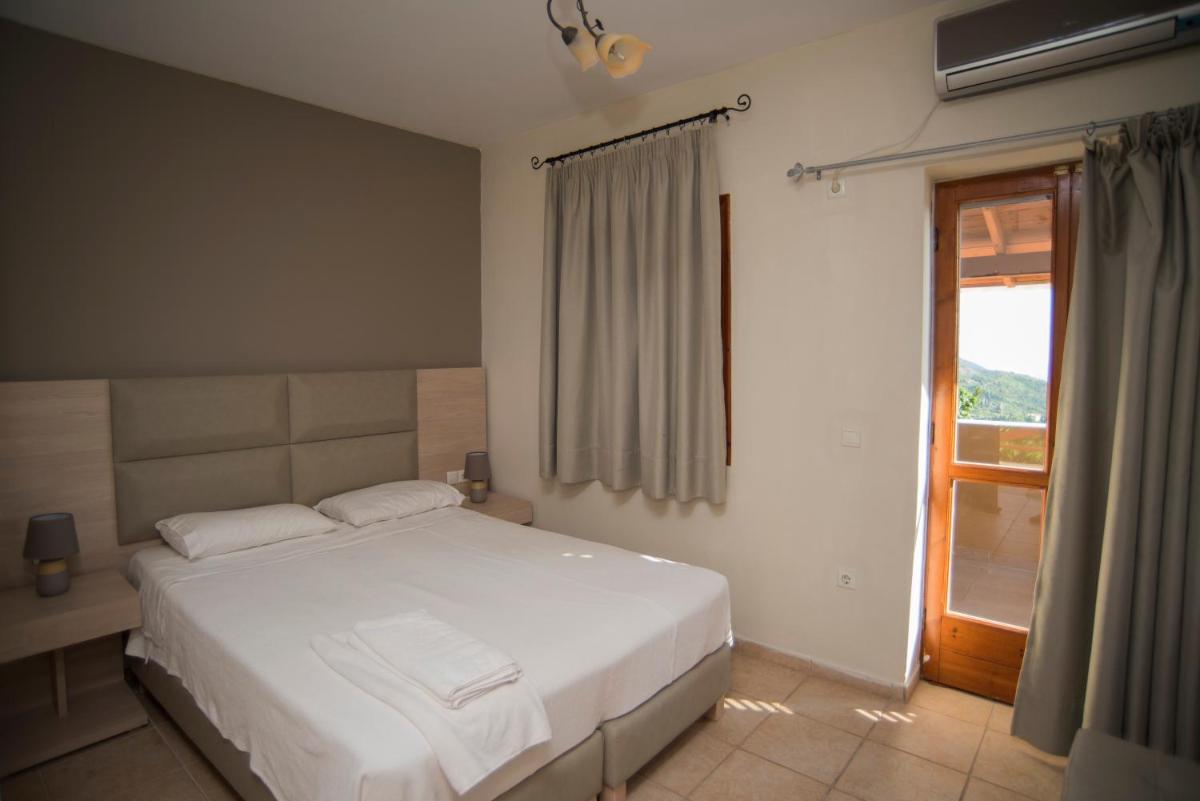 Double or Twin Room - Photo 9