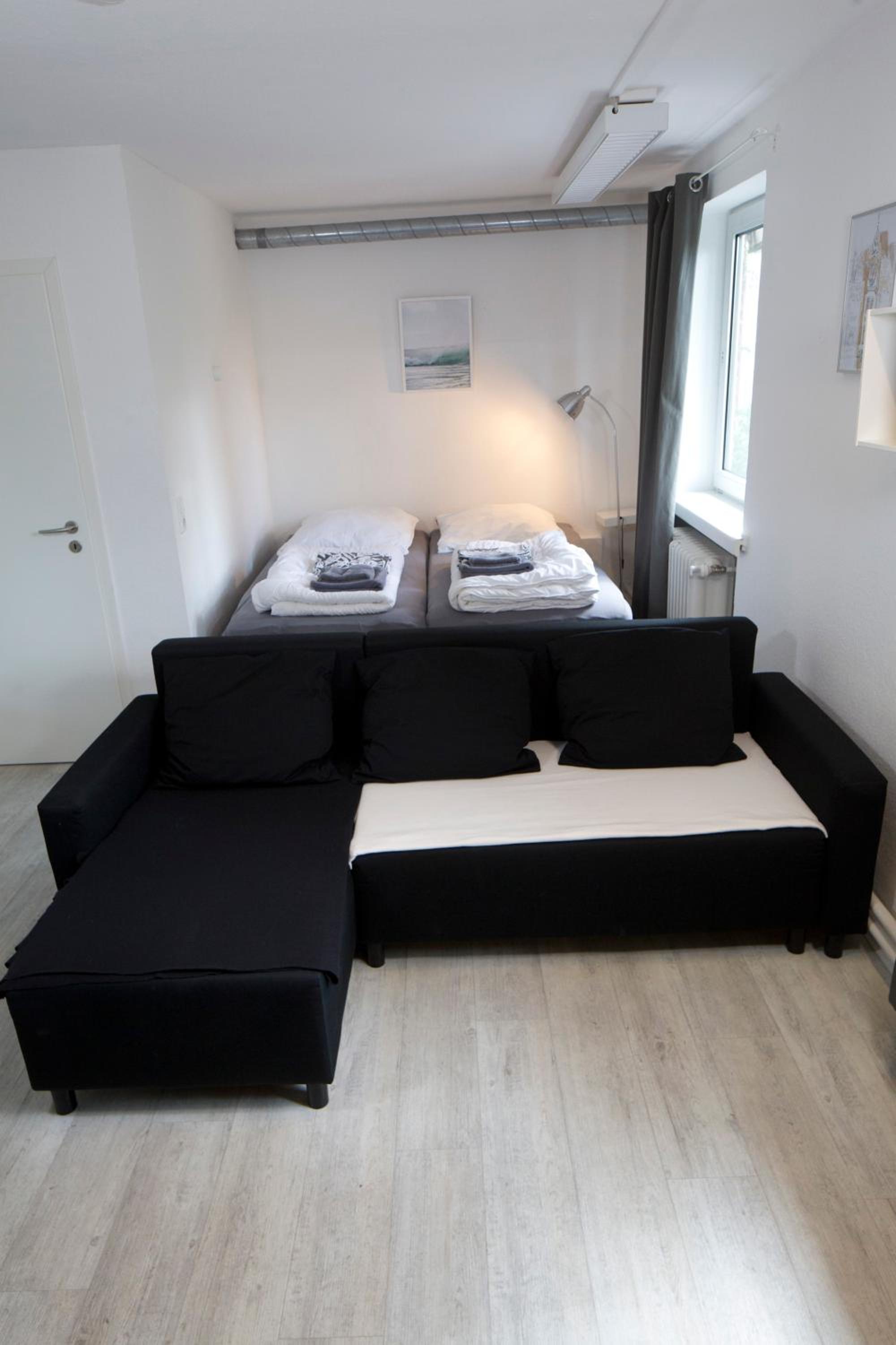Large Double Room with Kitchenette - Photo 6