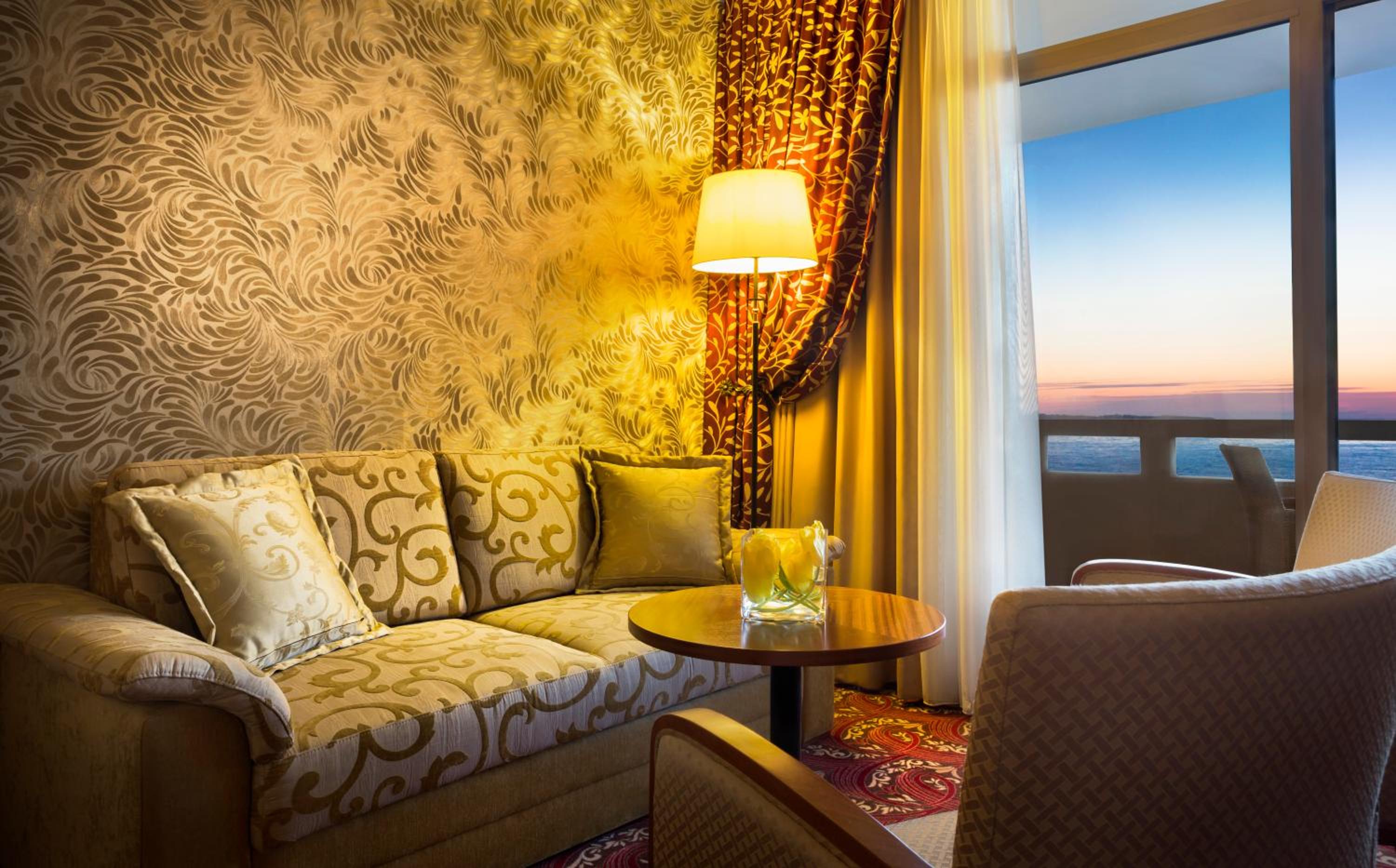 Superior Double or Twin Room with Balcony and Park View - Photo 2