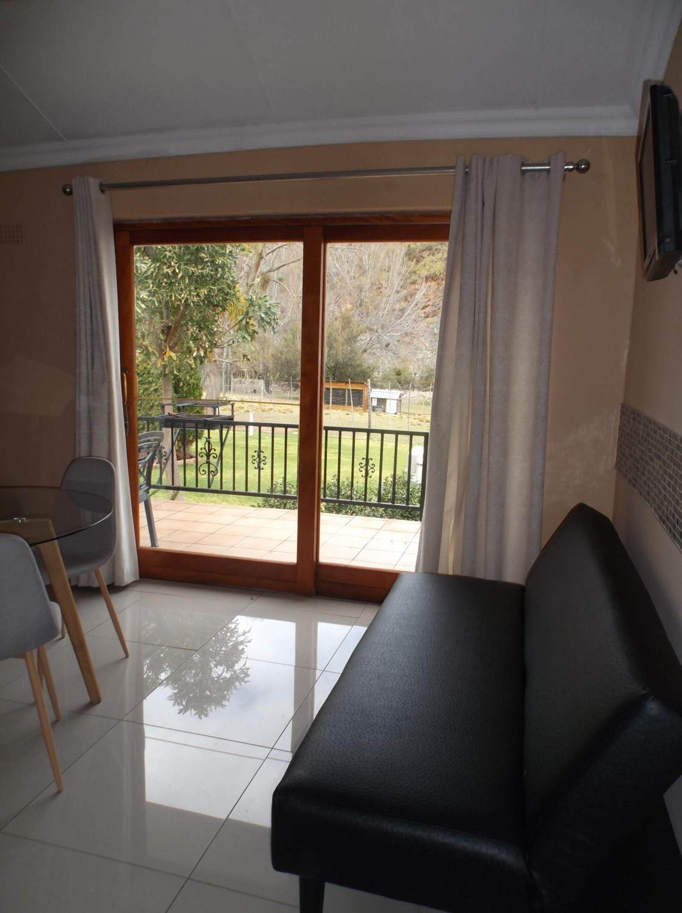 Double Room with Mountain View - Photo 7