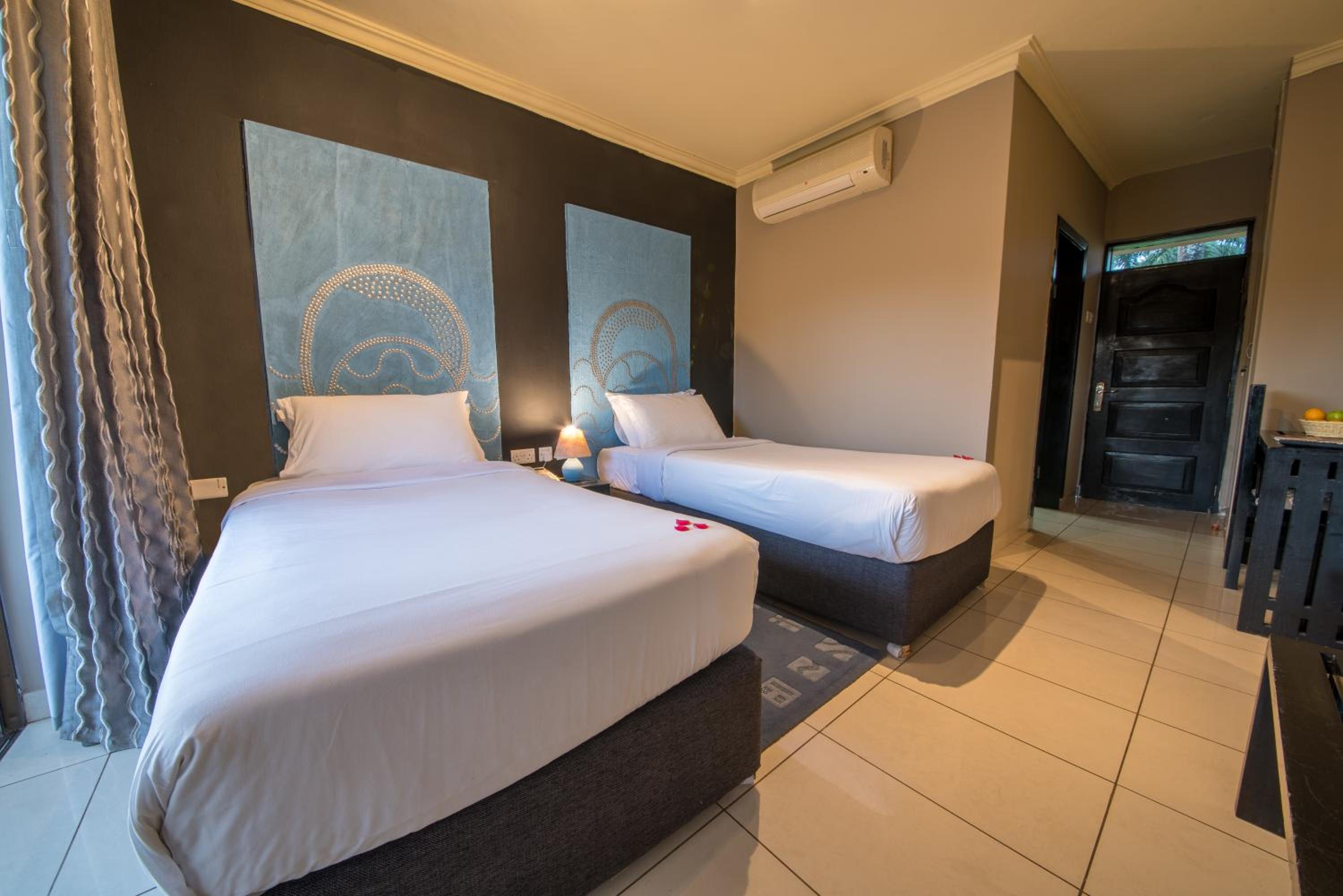 Deluxe Double Room photo 3