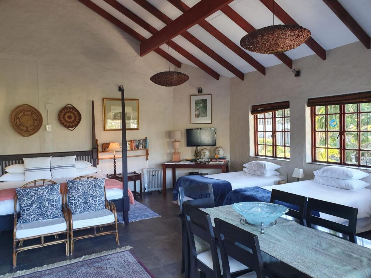 Deluxe Family Room photo 1