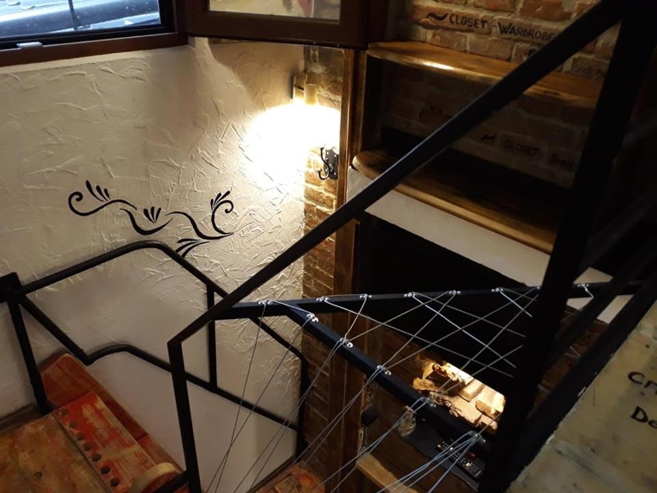 One-Bedroom Apartment - Photo 118