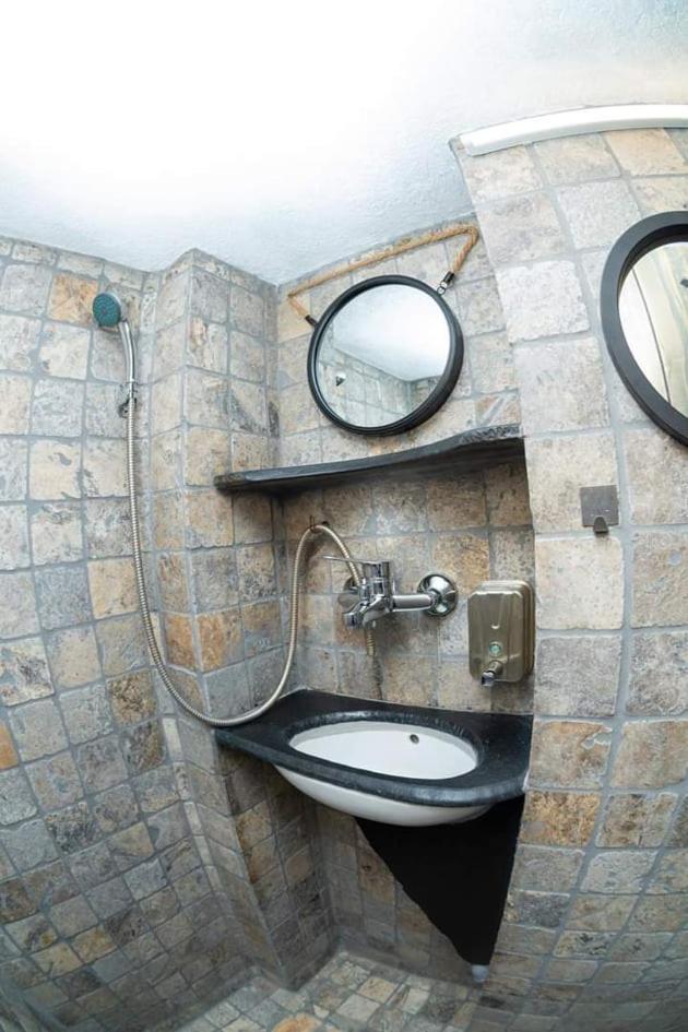 One-Bedroom Apartment - Photo 117