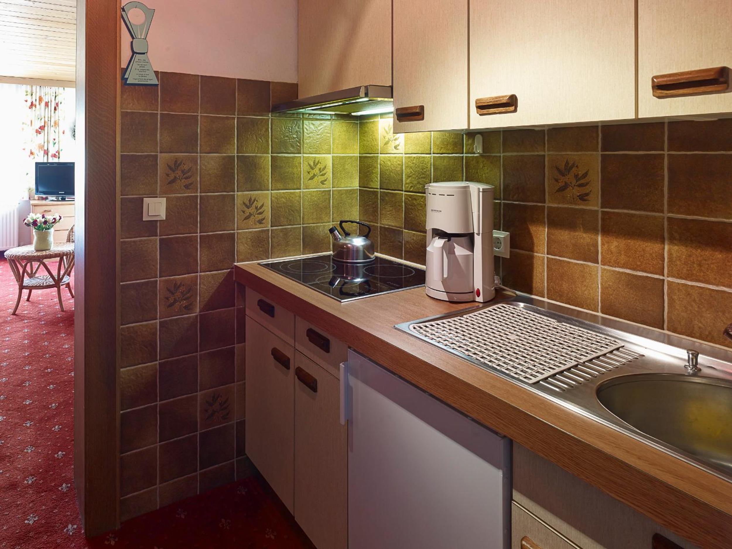 Studio with Balcony ( 2 Adults) photo 2