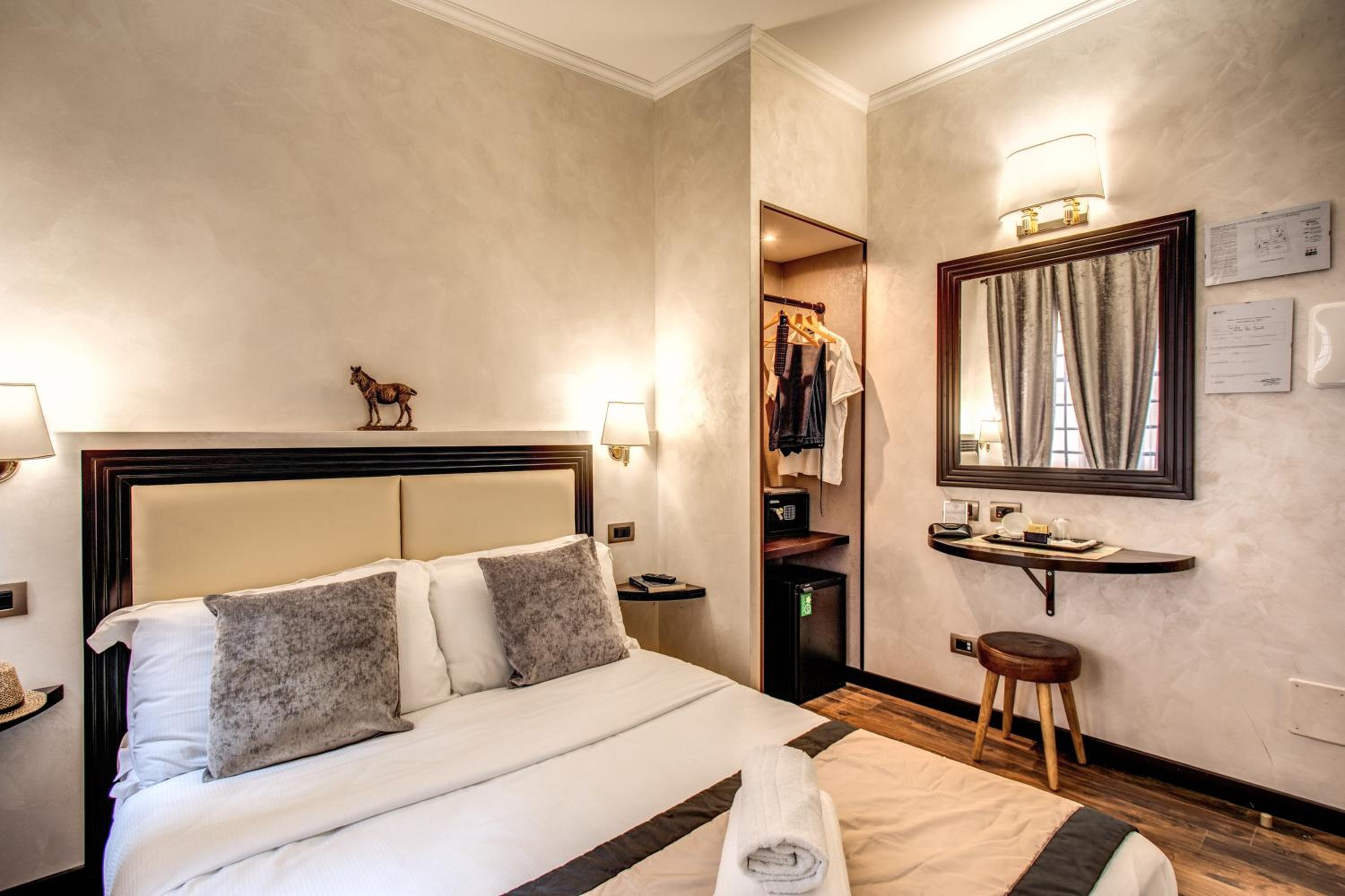 Economy Double Room photo 2