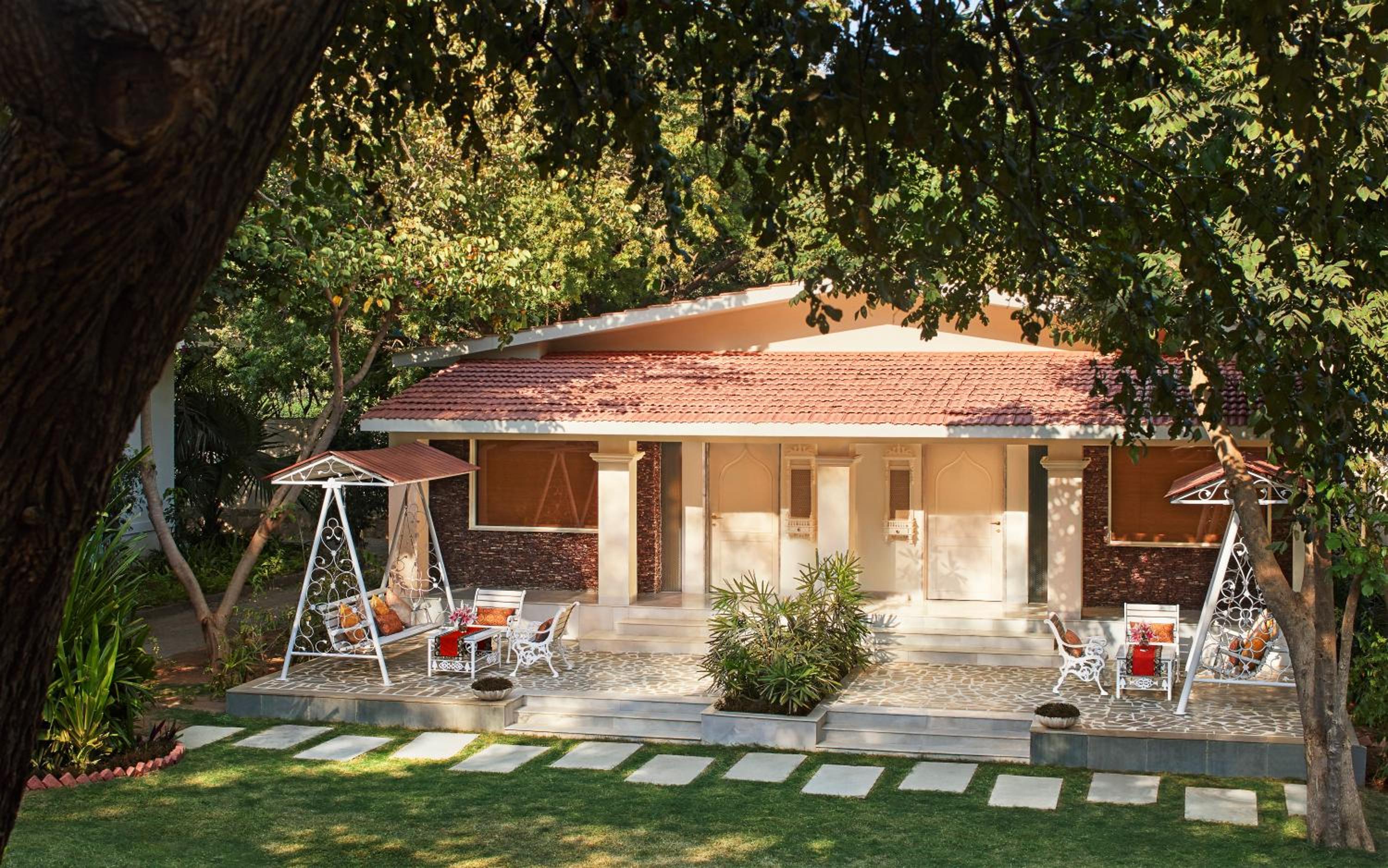 Traditional Garden View Cottage - Photo 4