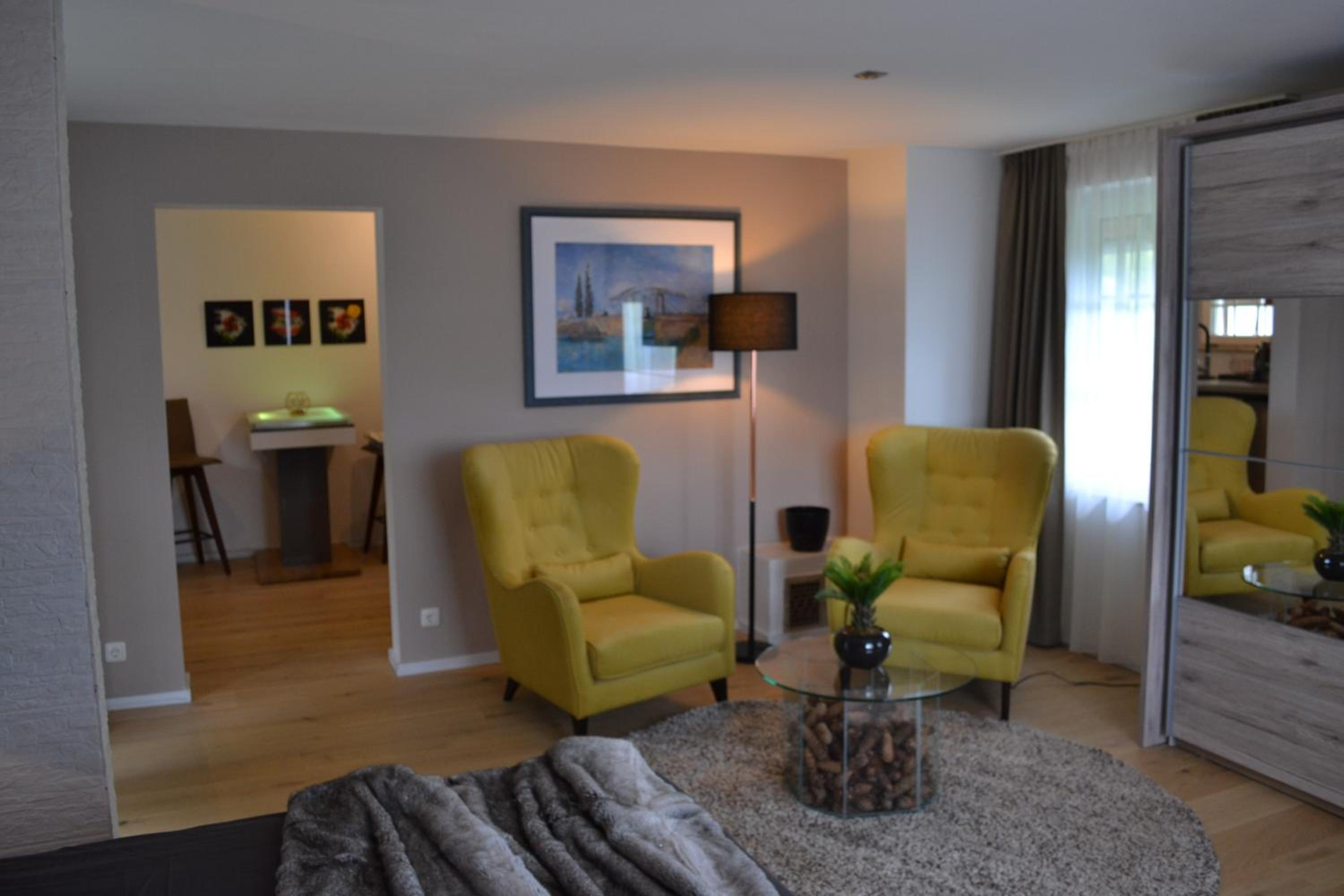 One-Bedroom Apartment photo 1