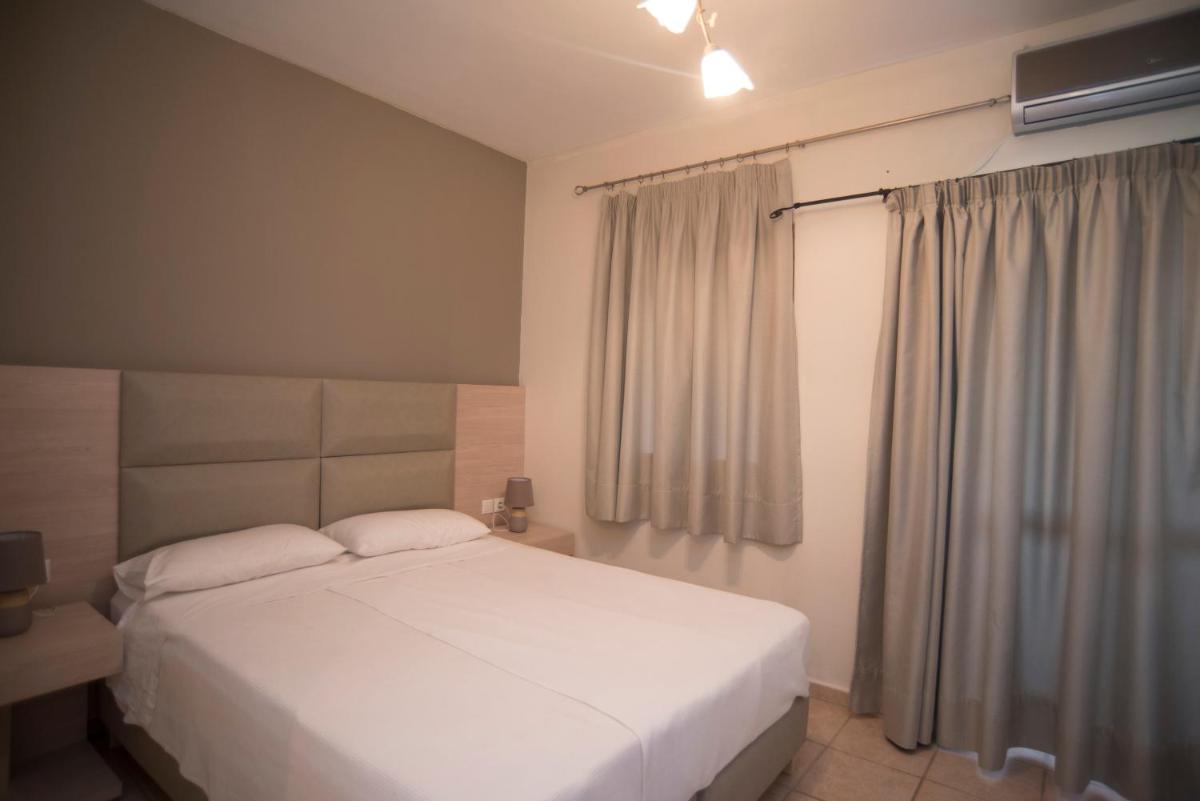 Double or Twin Room - Photo 15