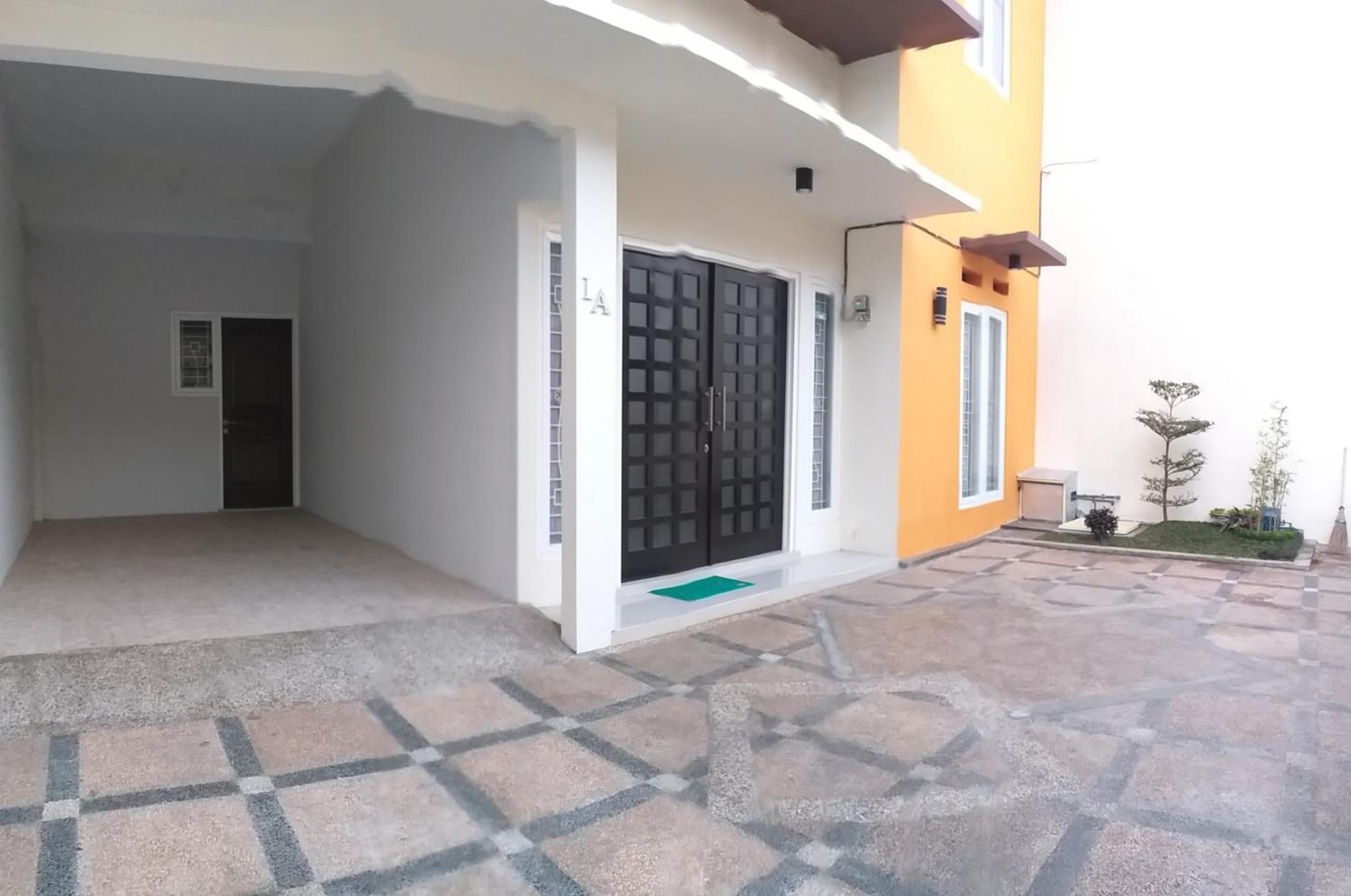 Villa with Private Pool - Photo 17