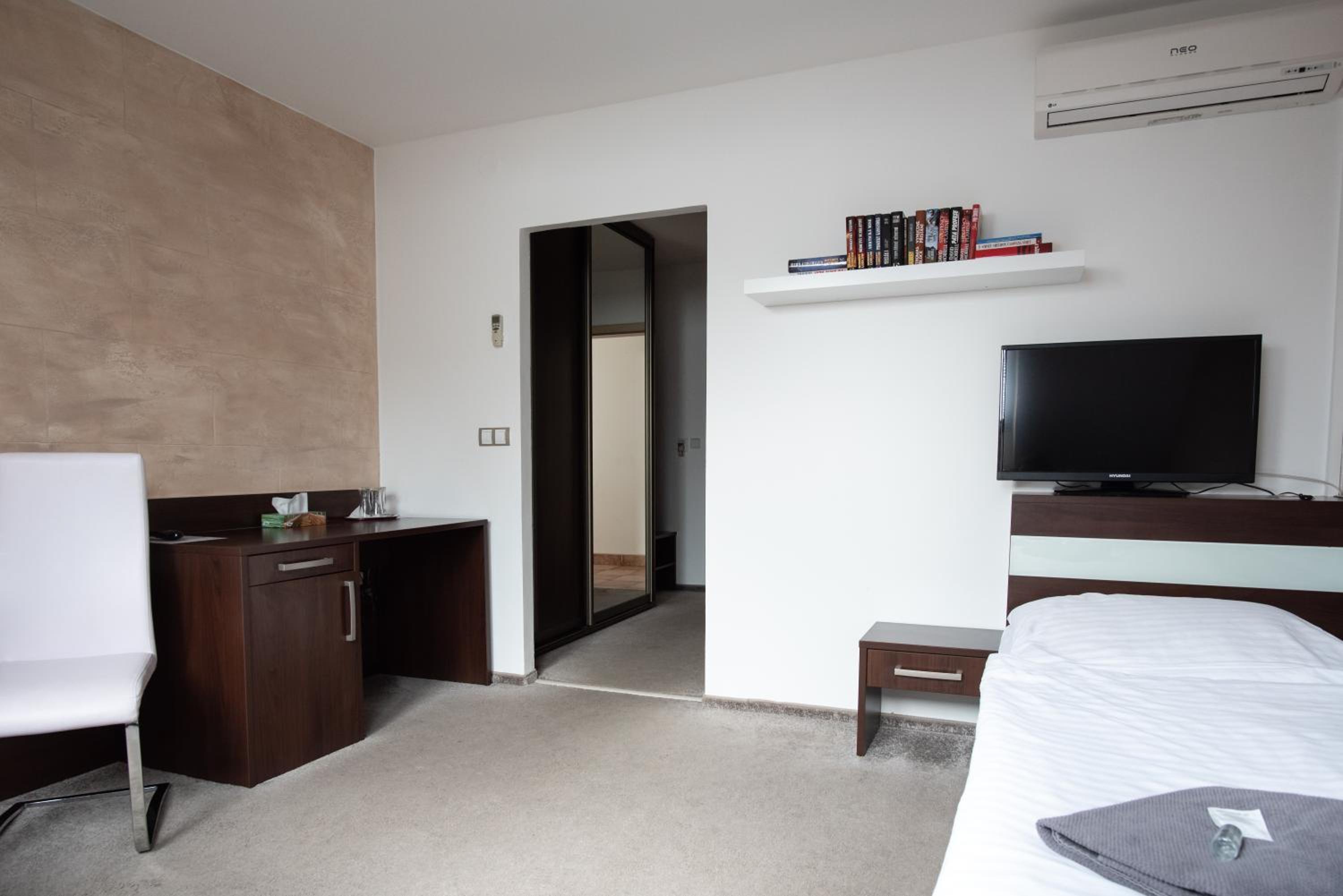 Triple Room photo 2