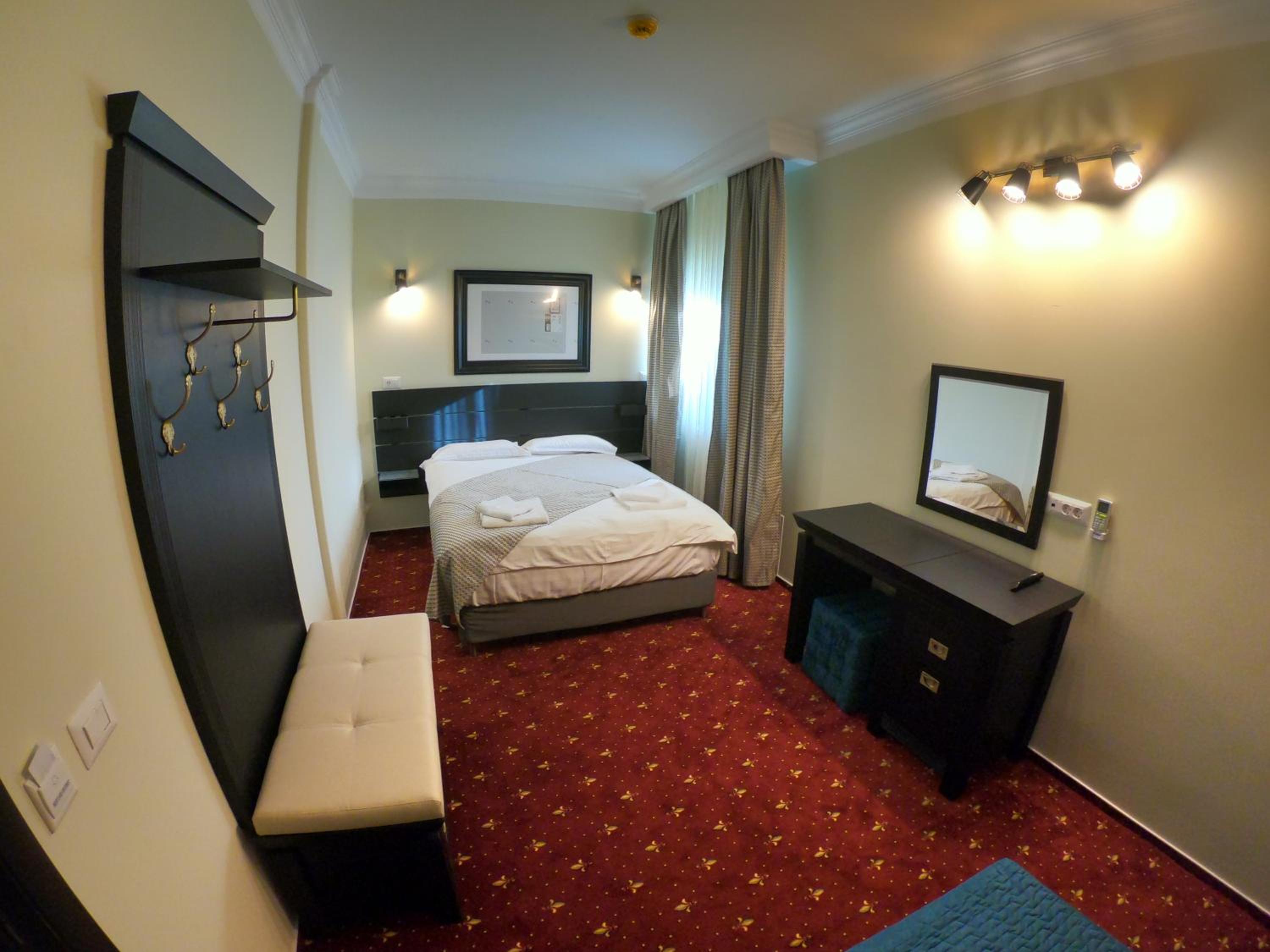 Standard Double Room photo 3