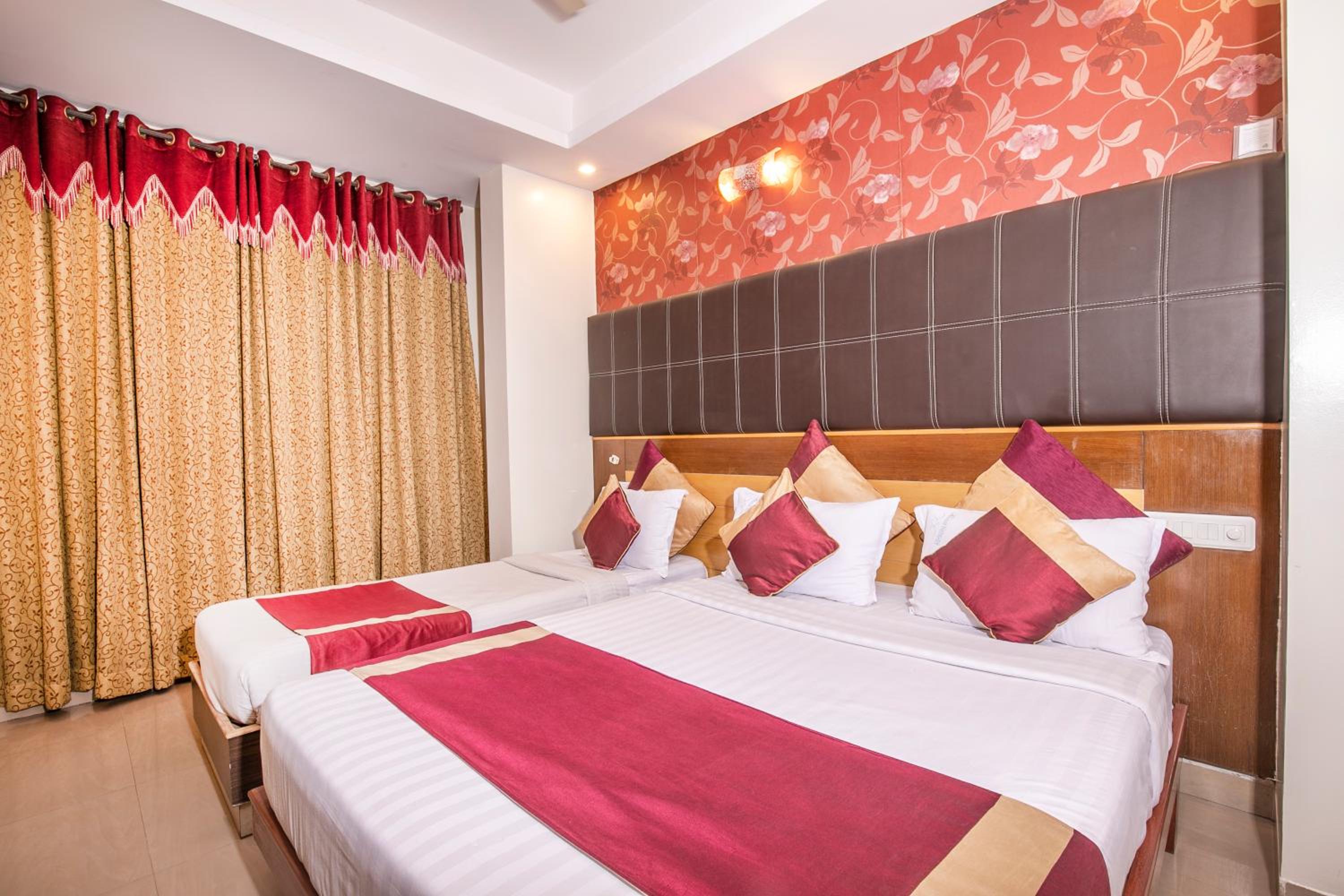 Signature Suite - Photo 4