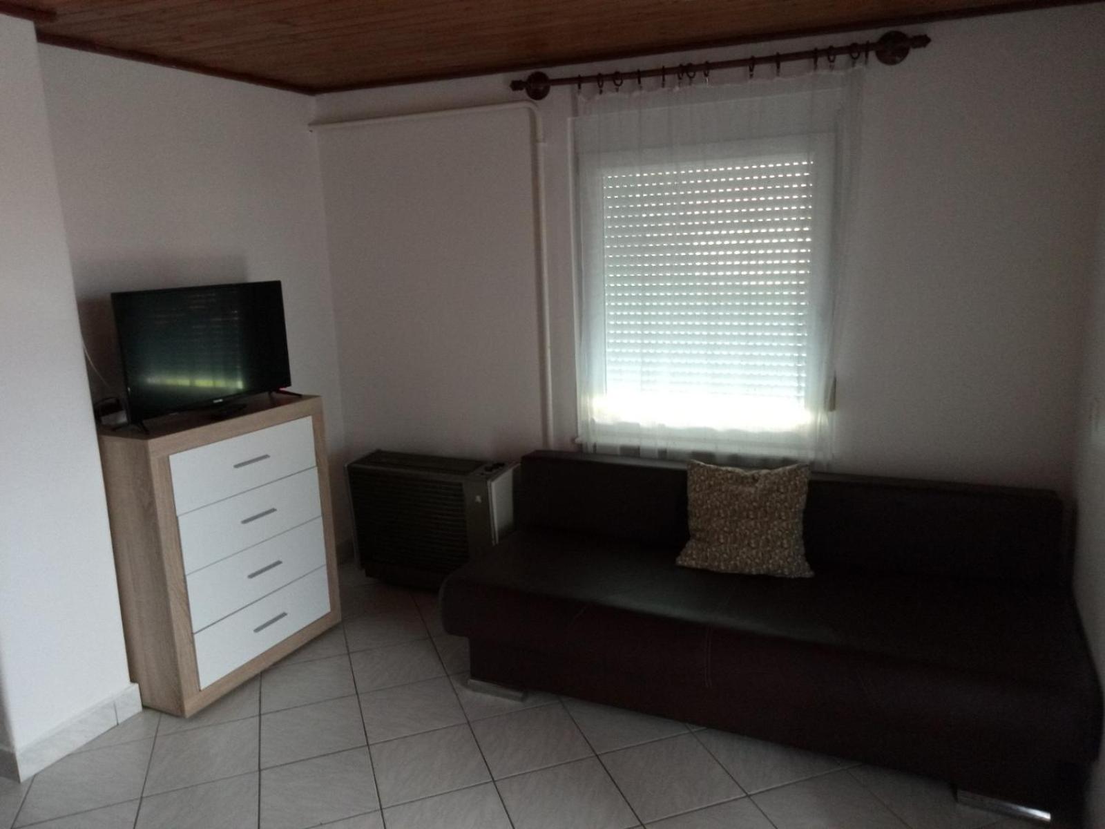Three-Bedroom Apartment - Photo 4