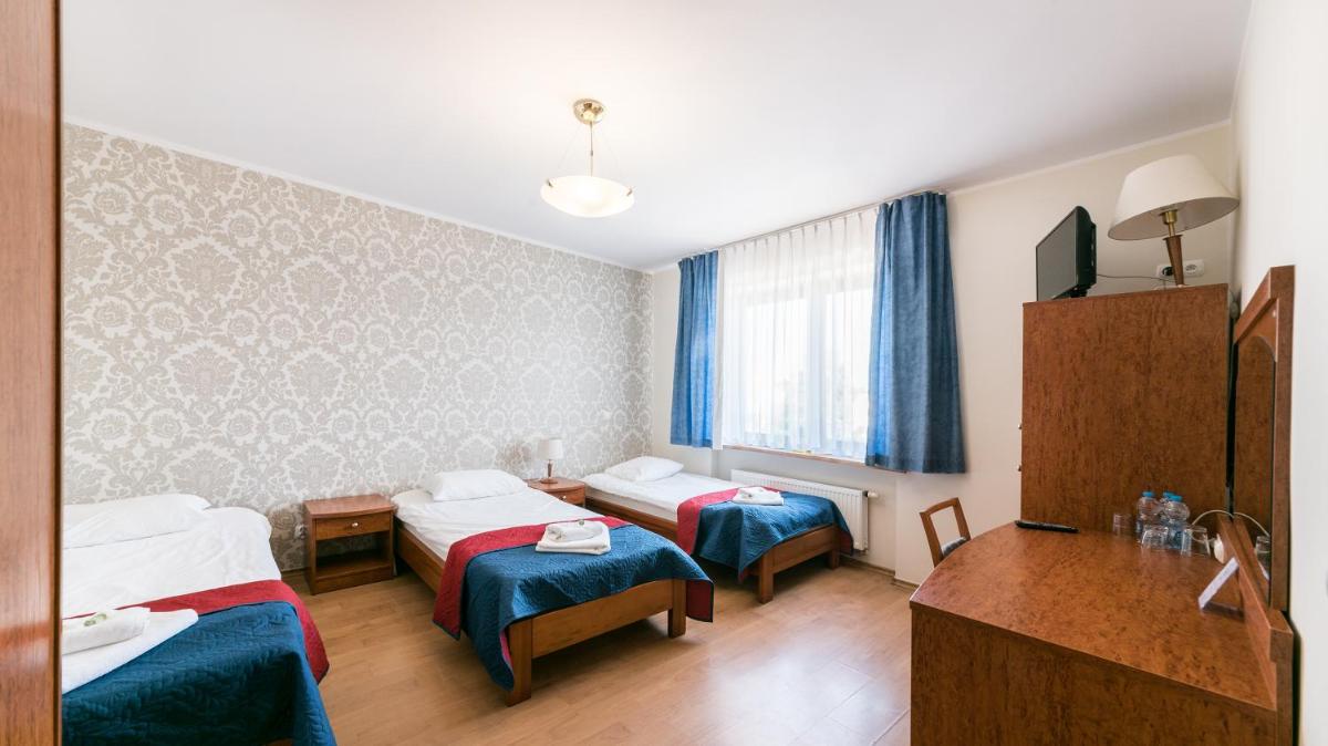 Triple Room with Private Bathroom photo 2