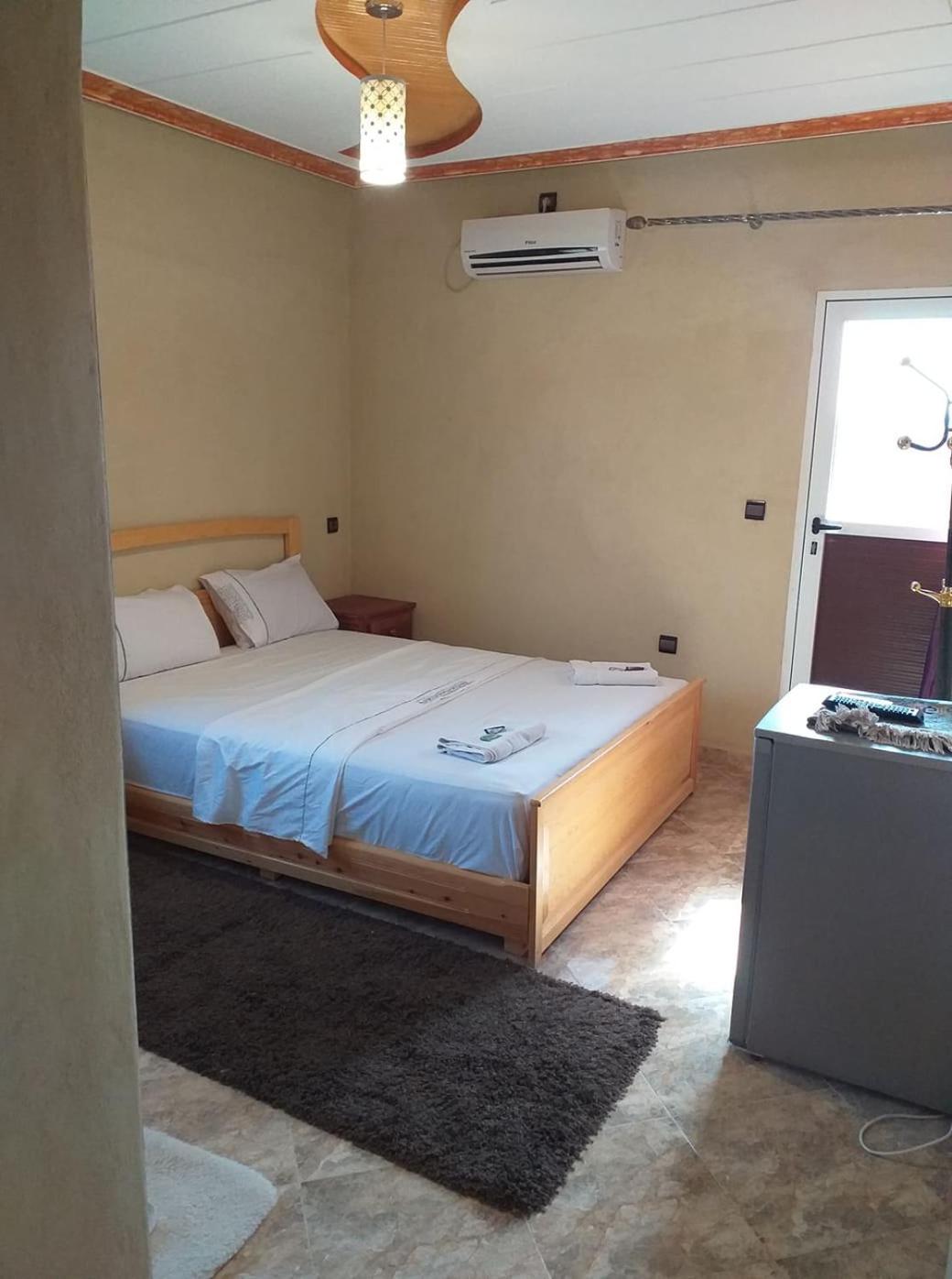 Deluxe Double Room with Balcony - Photo 3