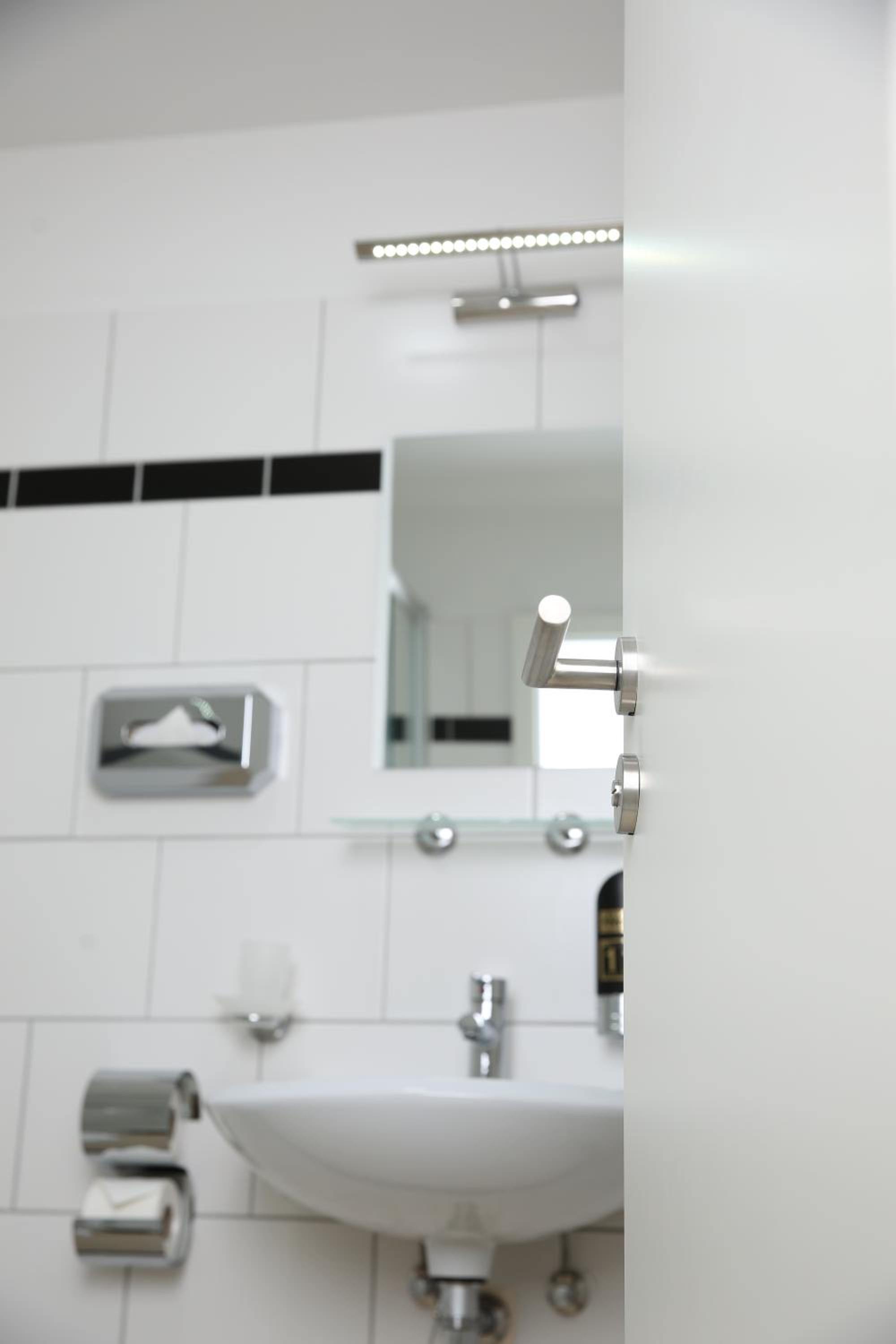 Single Room photo 2