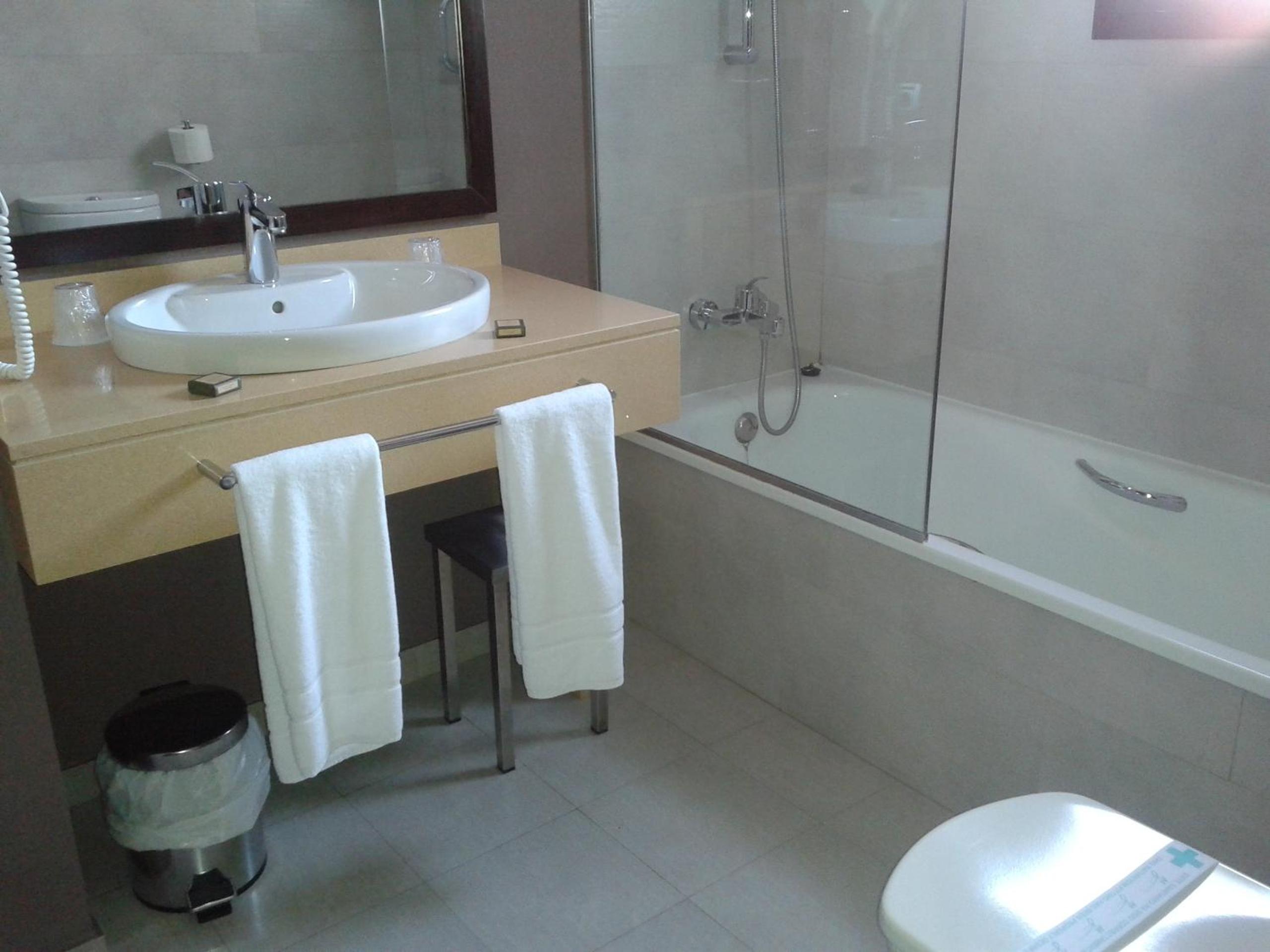 Double Room - Photo 10