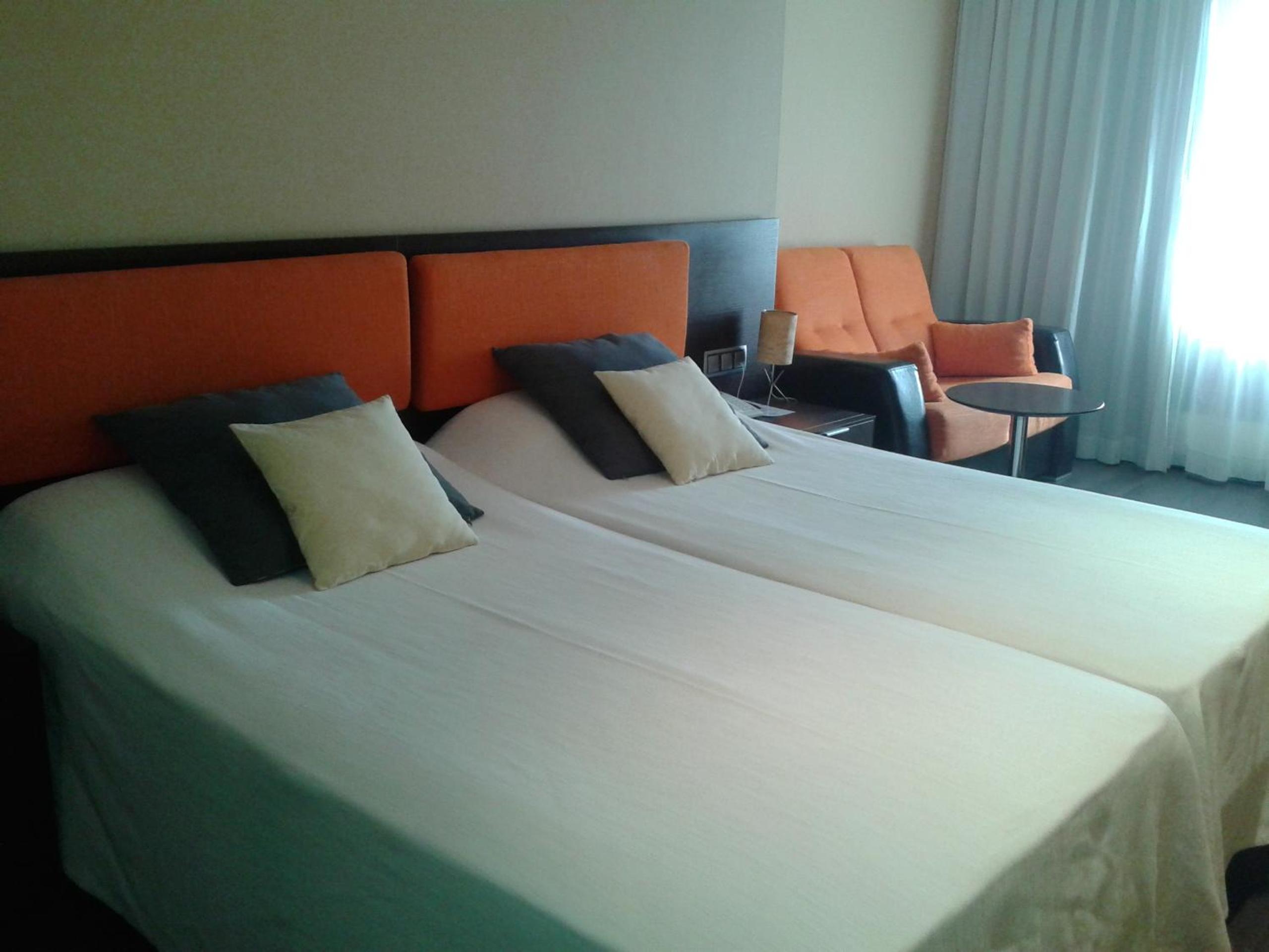 Double Room - Photo 13