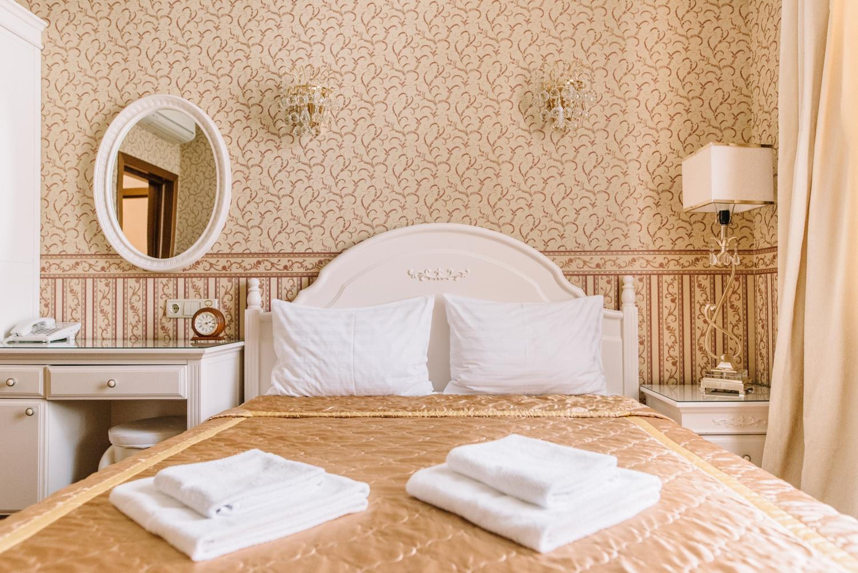 Classic Double Room