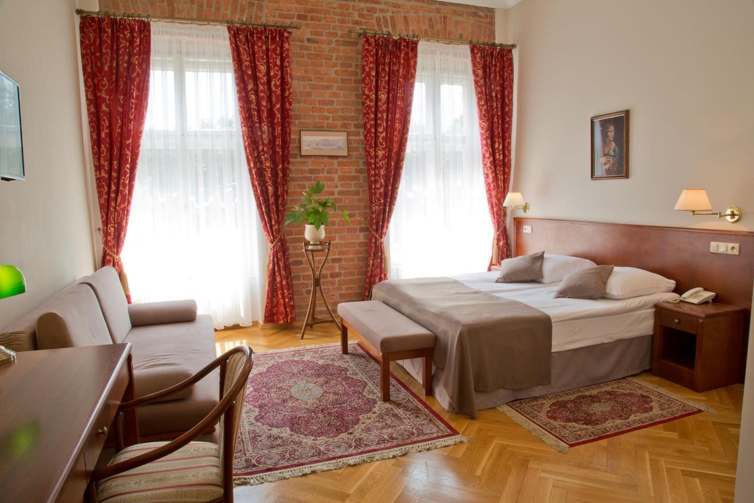 Premium Twin Room photo 2