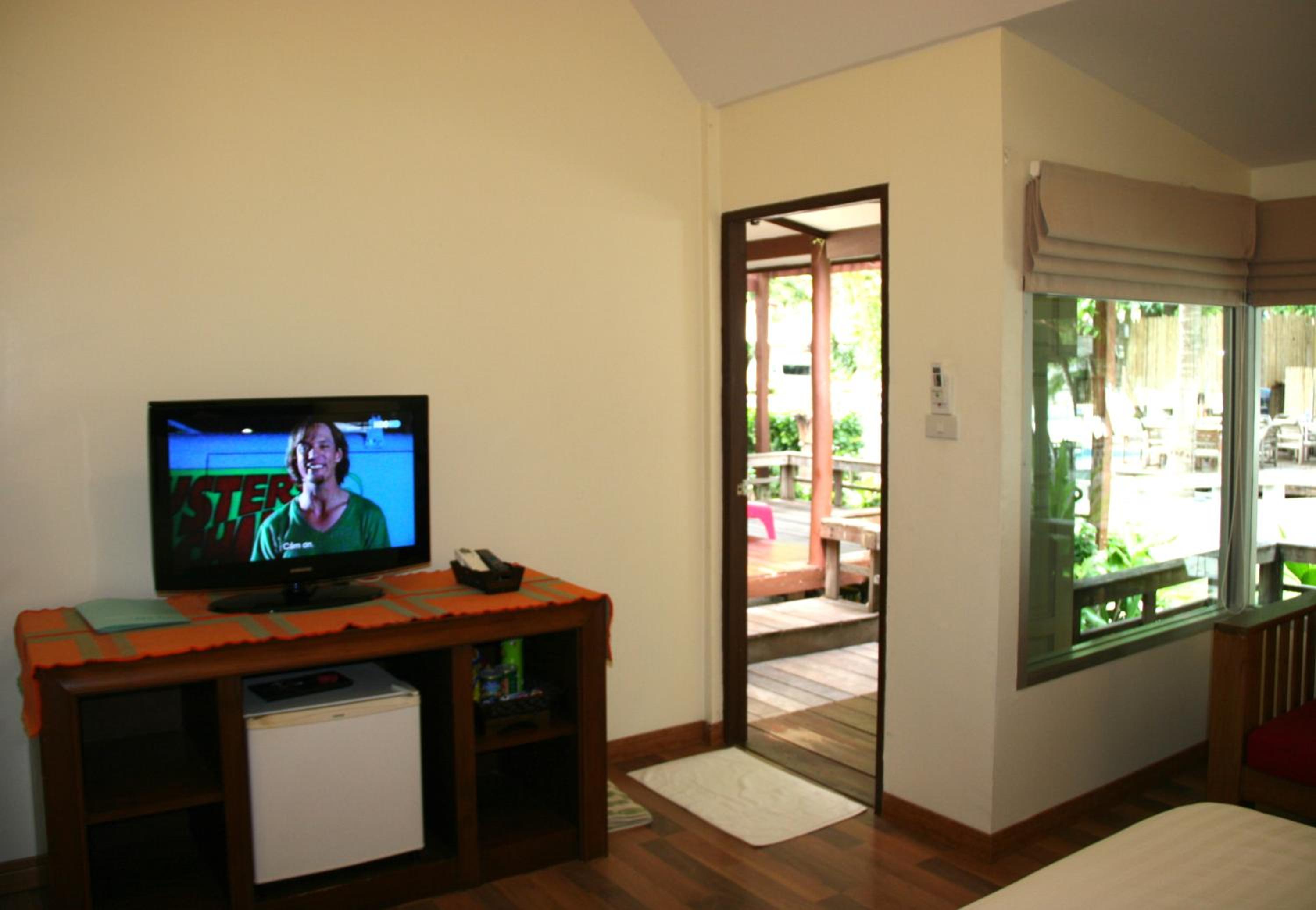 One-Bedroom Villa with Pool view - Photo 5