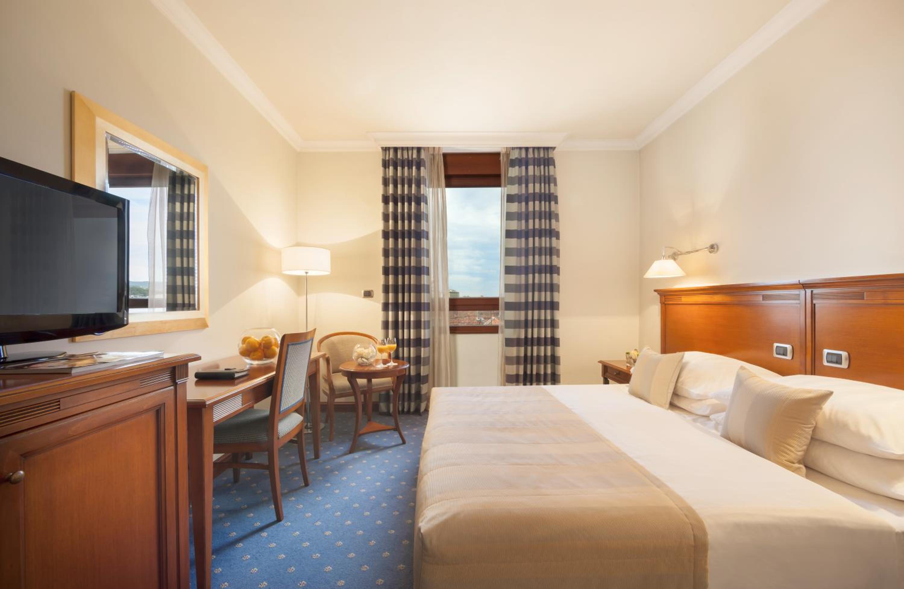 Double King Room - Photo 3