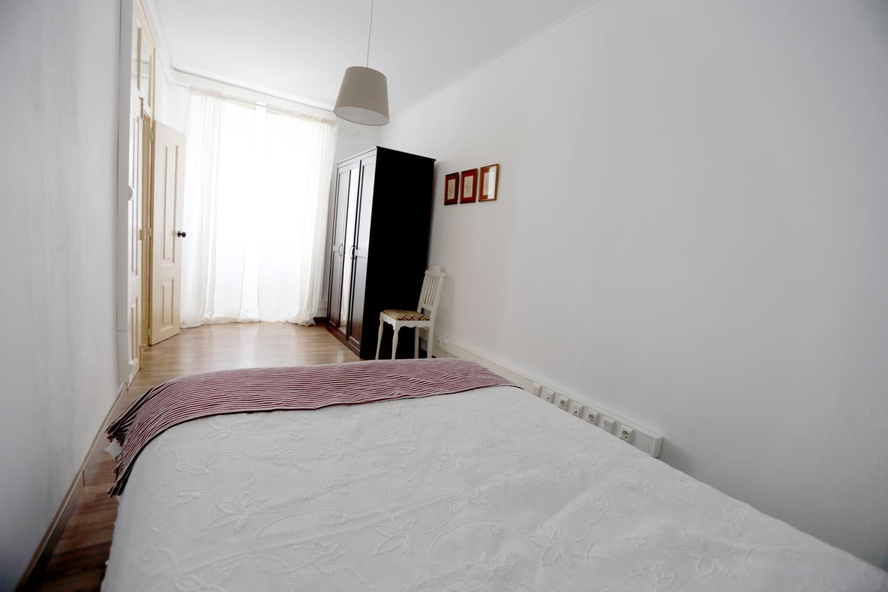 Apartment photo 2
