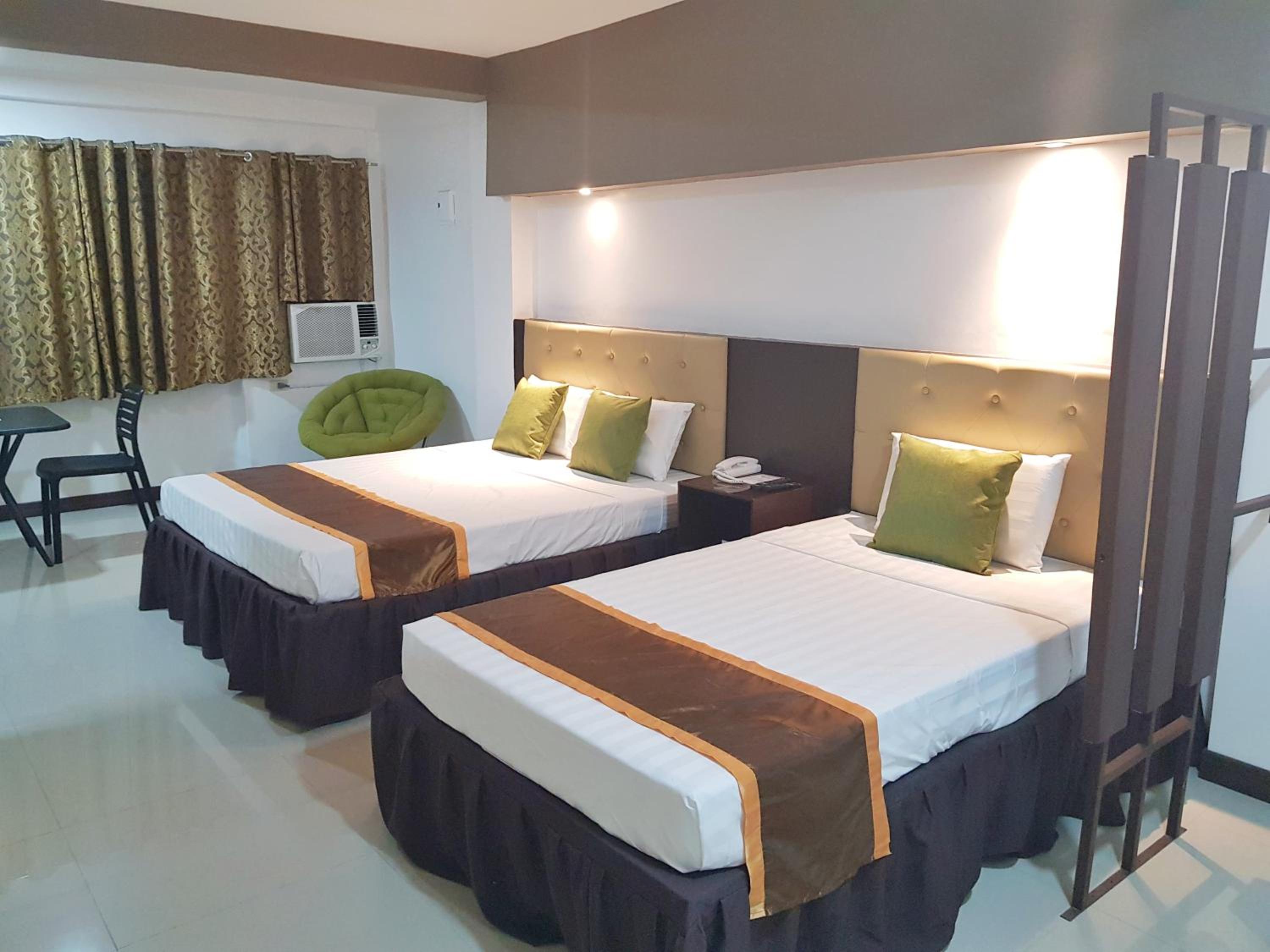 Triple Room with City View - Photo 3