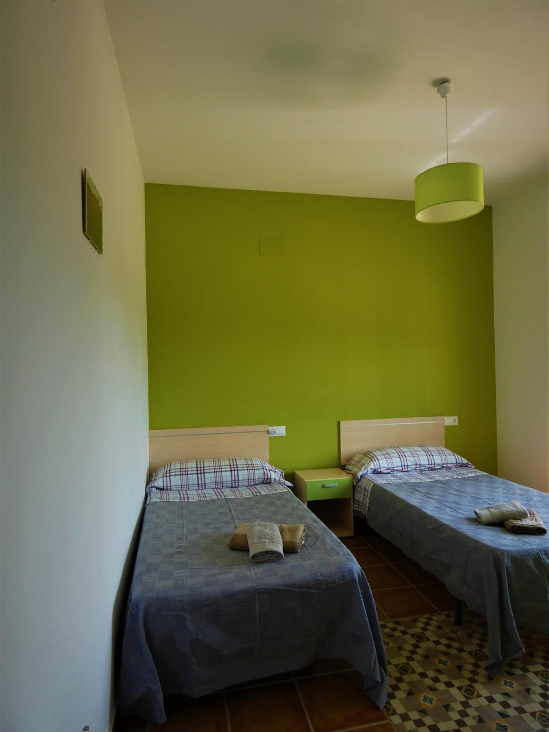 Seven-Bedroom House photo 2