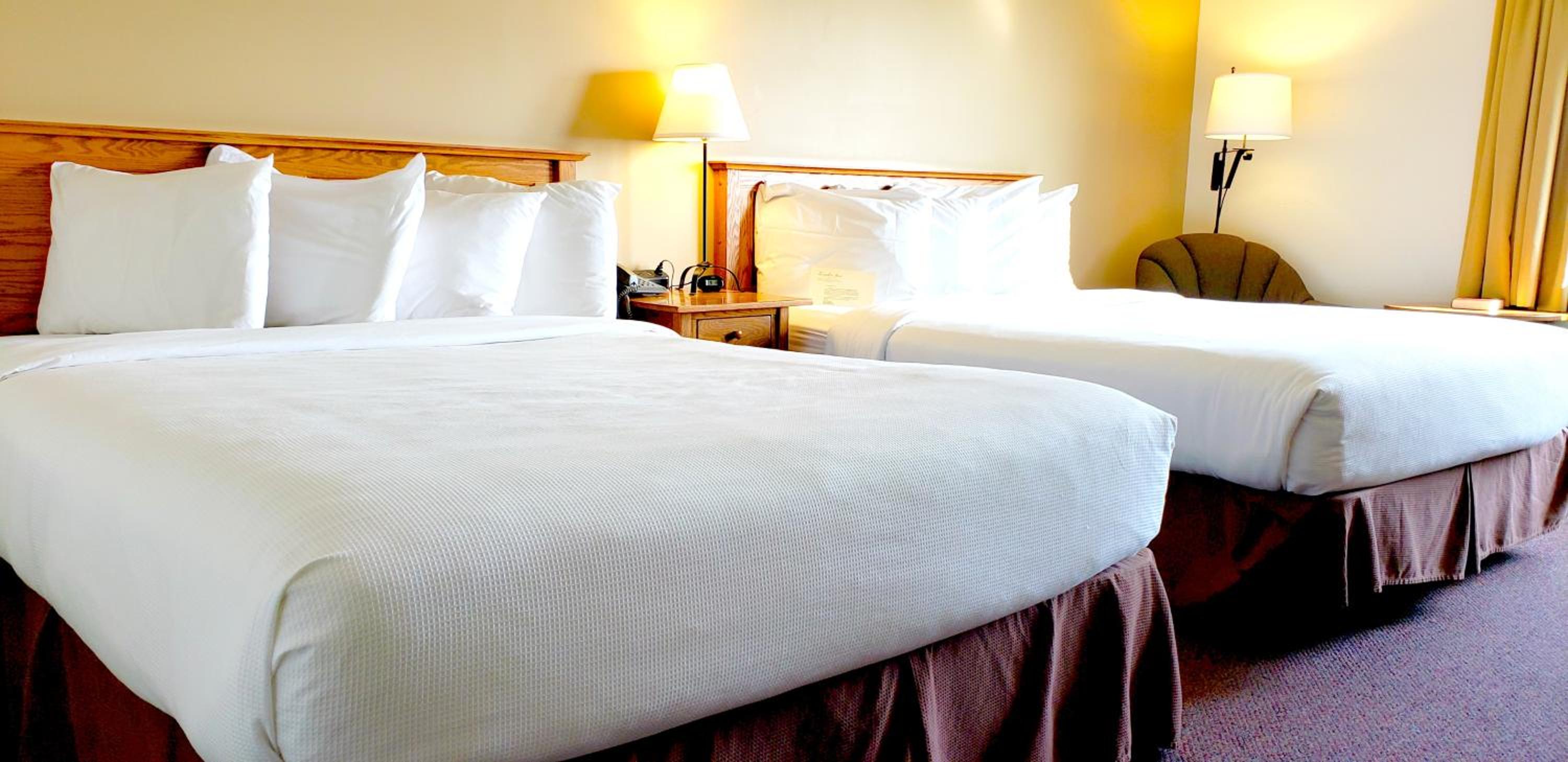Queen Room with Two Queen Beds - Main Level
