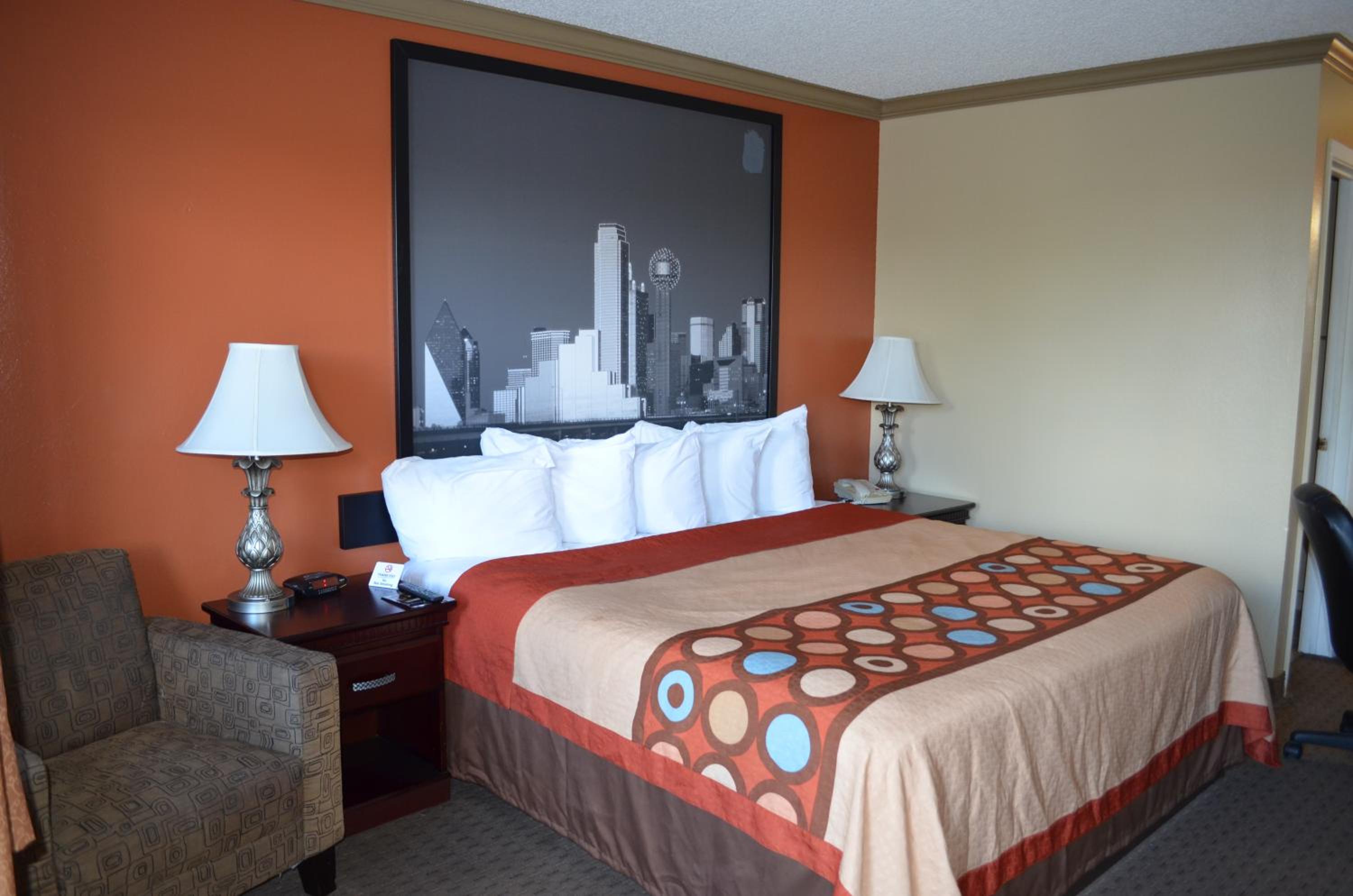 Deluxe King Room - Smoking - Photo 4