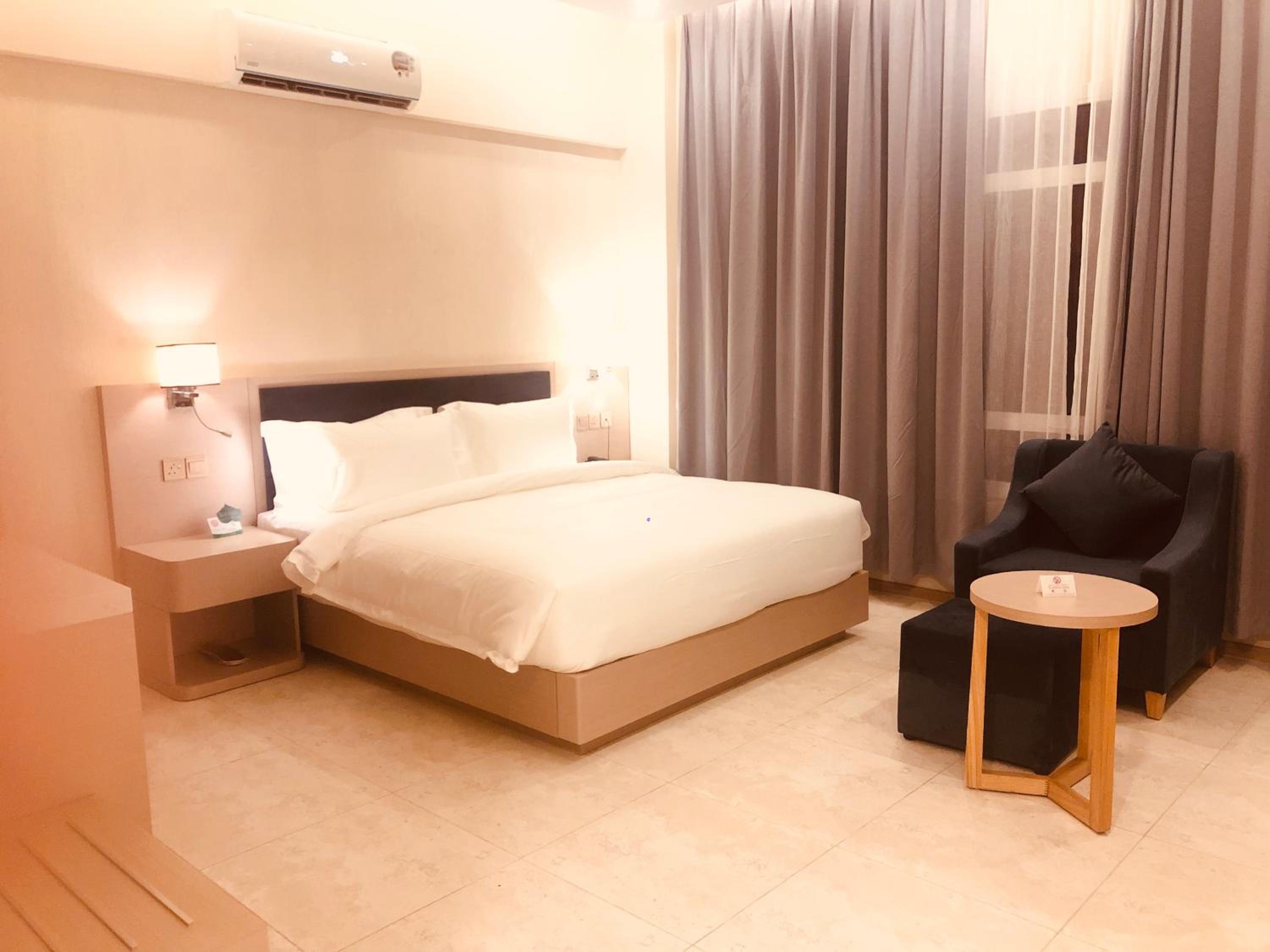 Double Room - Disability Access - Photo 7