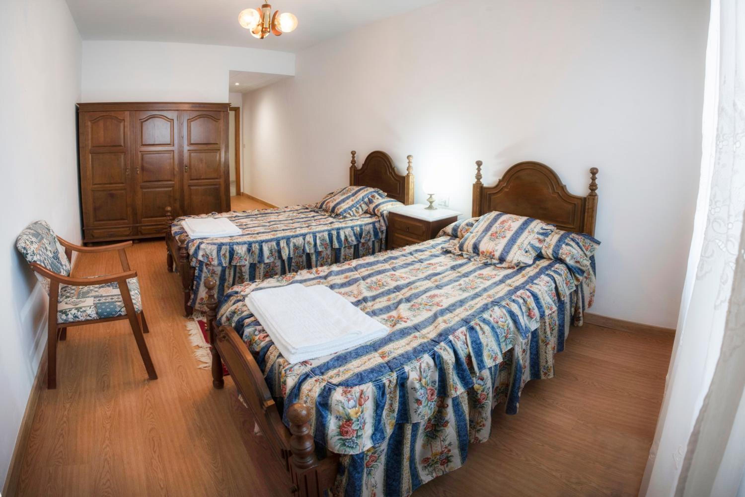Twin Room - Photo 1