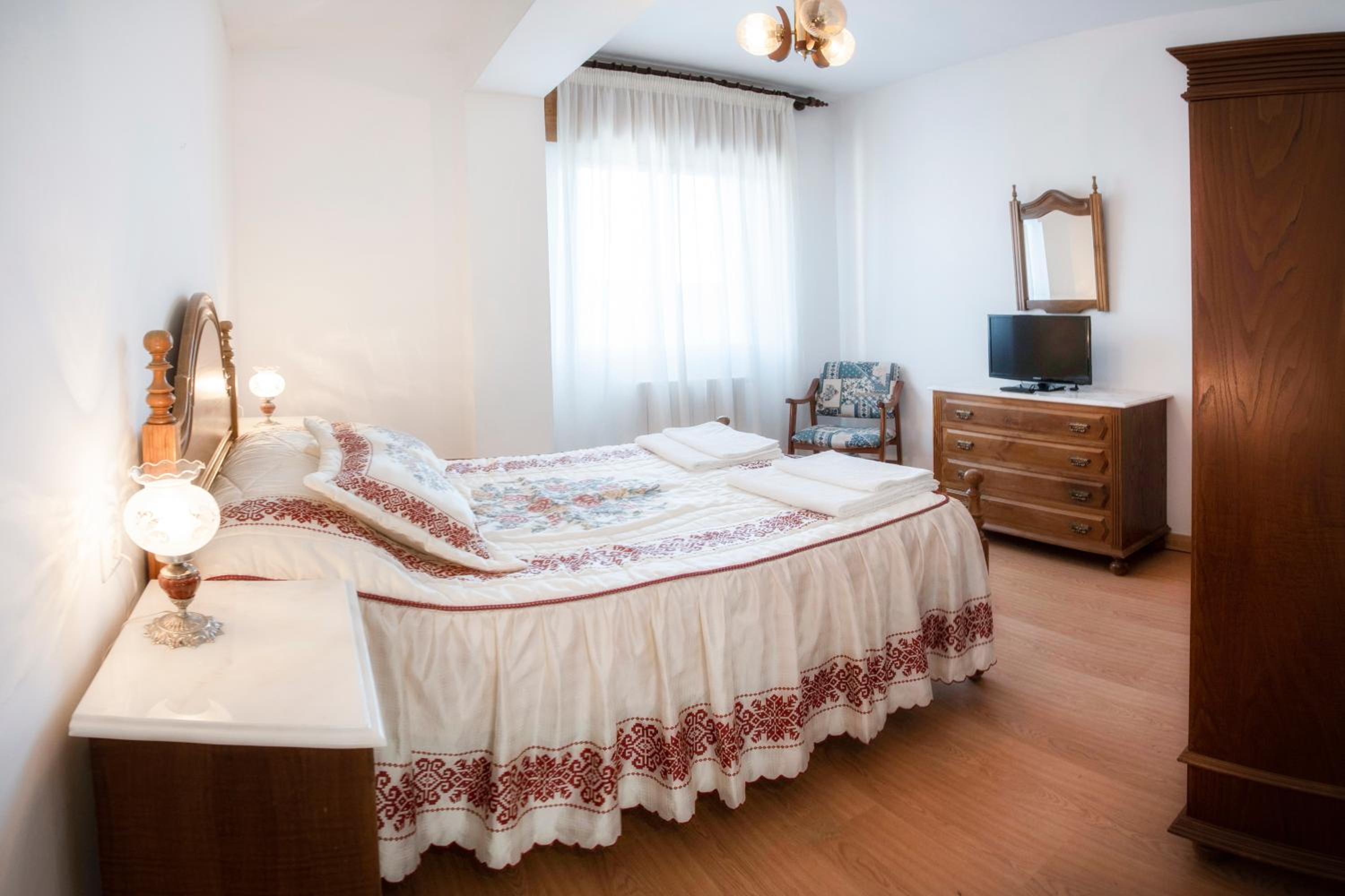 Double Room - Photo 1