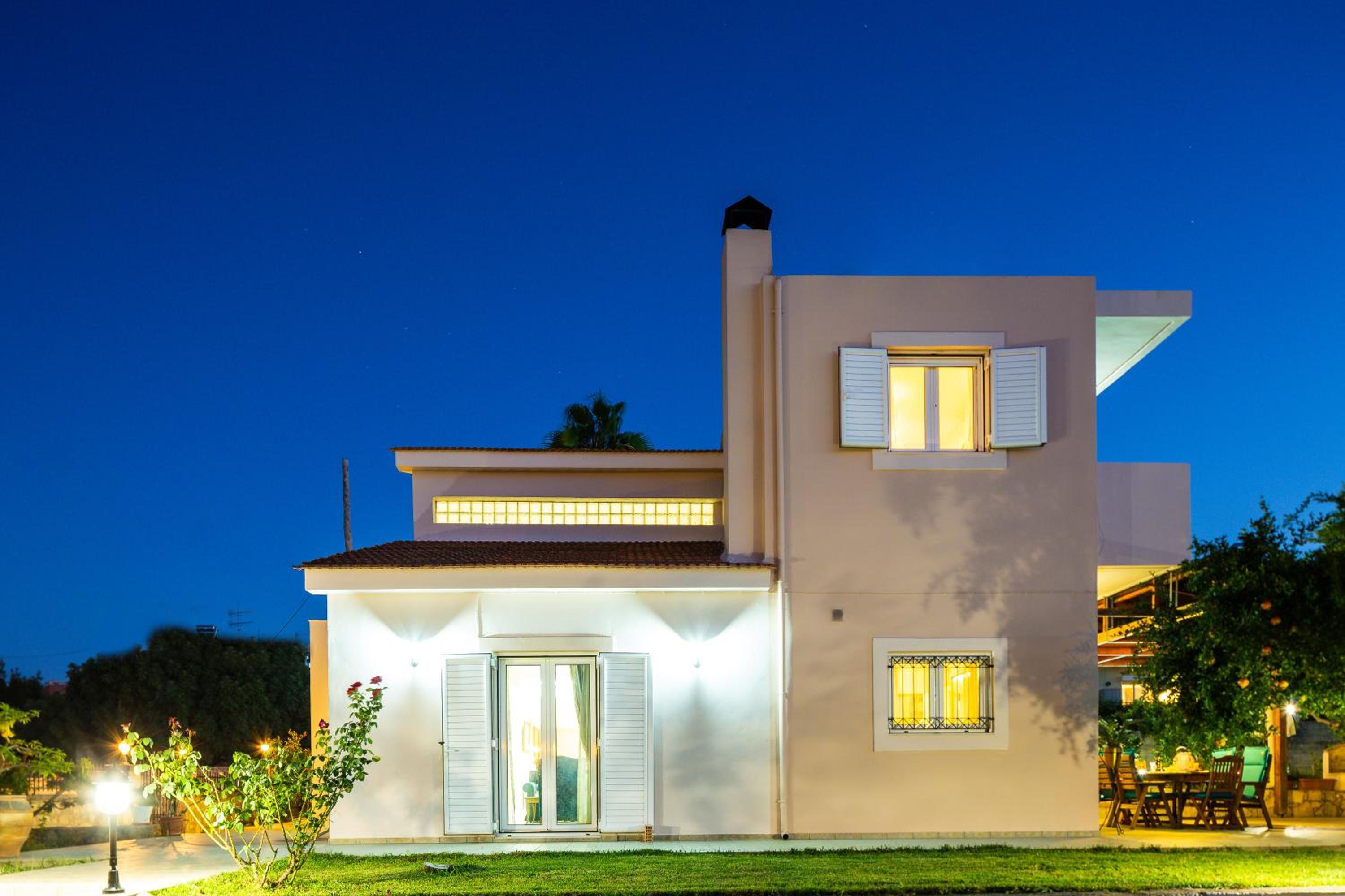 Four-Bedroom Villa photo 3